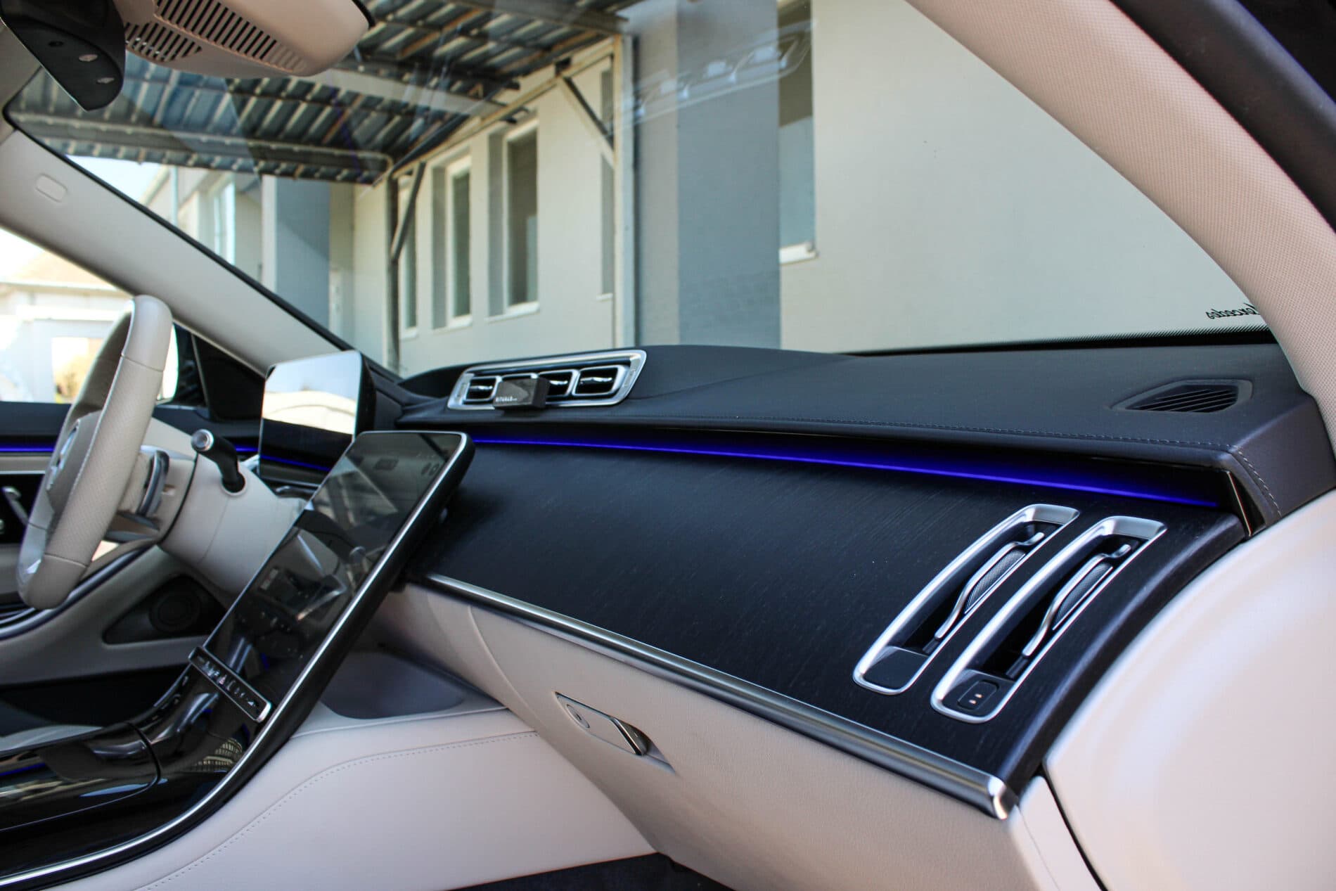 2021 Mercedes-Benz S 400d, čierna sedan, 82 099 km