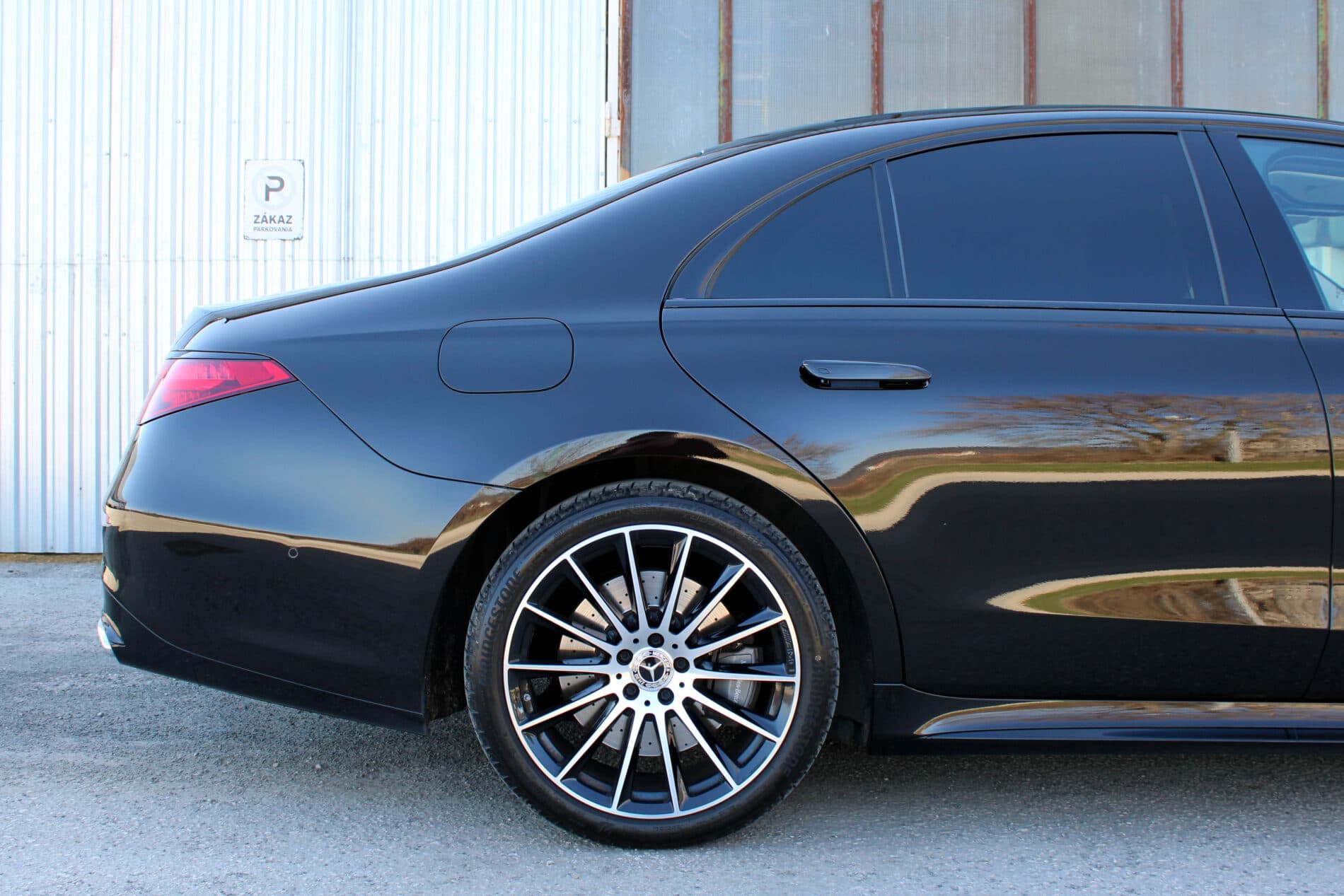 2021 Mercedes-Benz S 400d, čierna sedan, 82 099 km