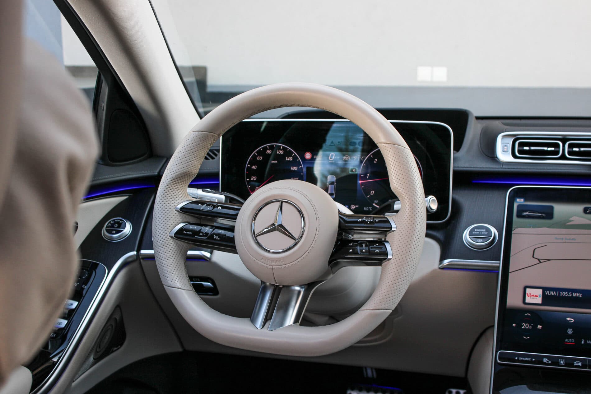 2021 Mercedes-Benz S 400d, čierna sedan, 82 099 km