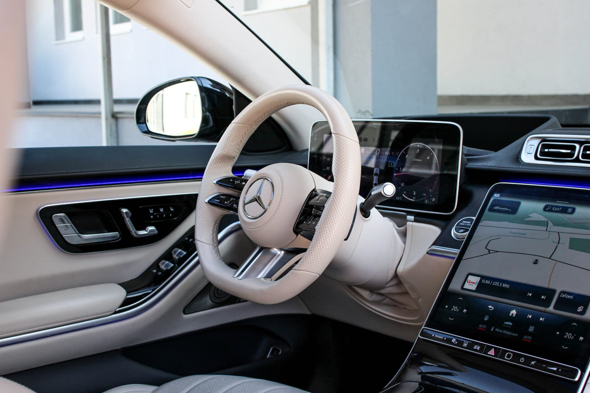 2021 Mercedes-Benz S 400d, čierna sedan, 82 099 km