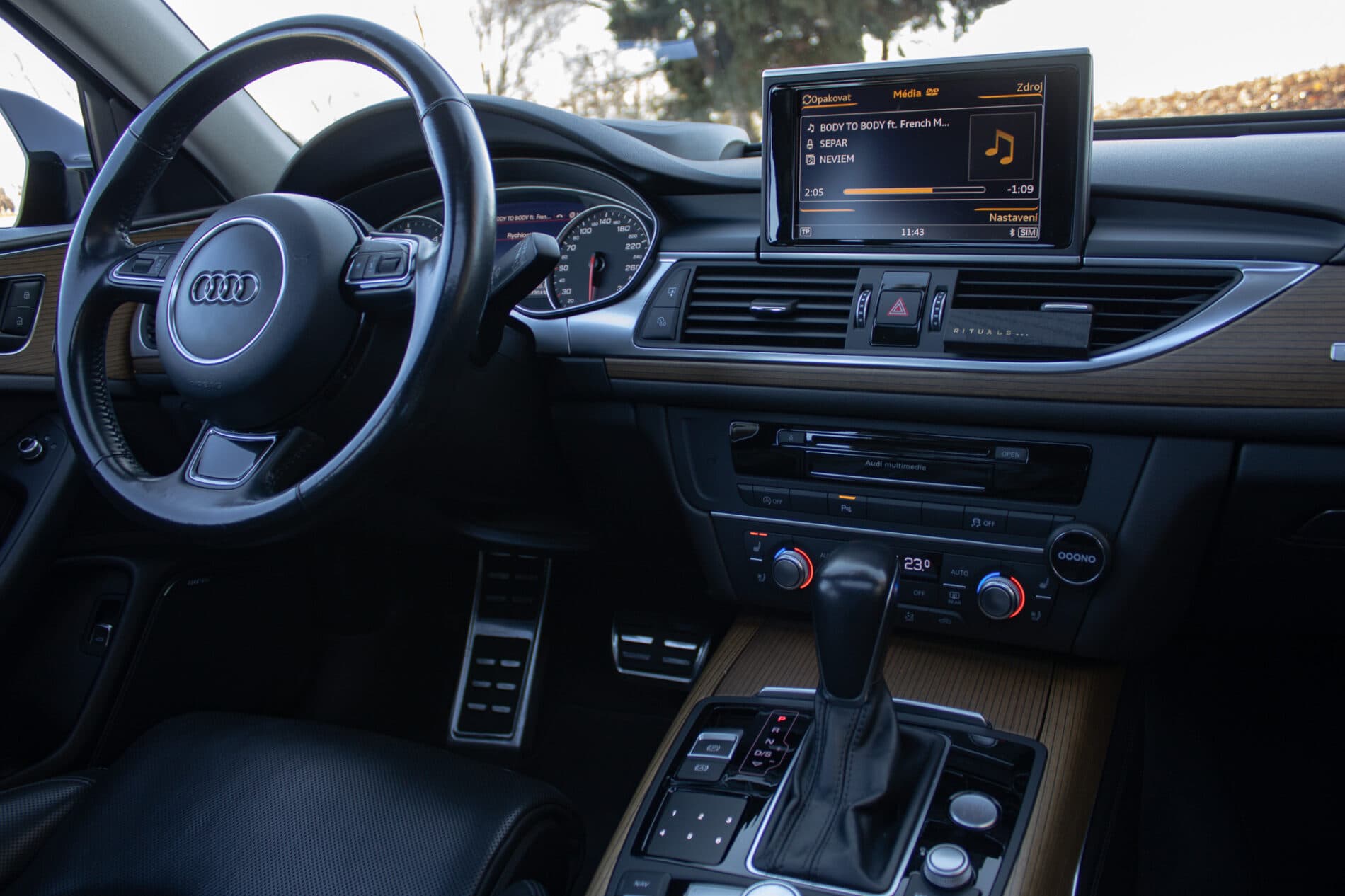 2016 AUDI A6, modrá kombi, 177 013 km