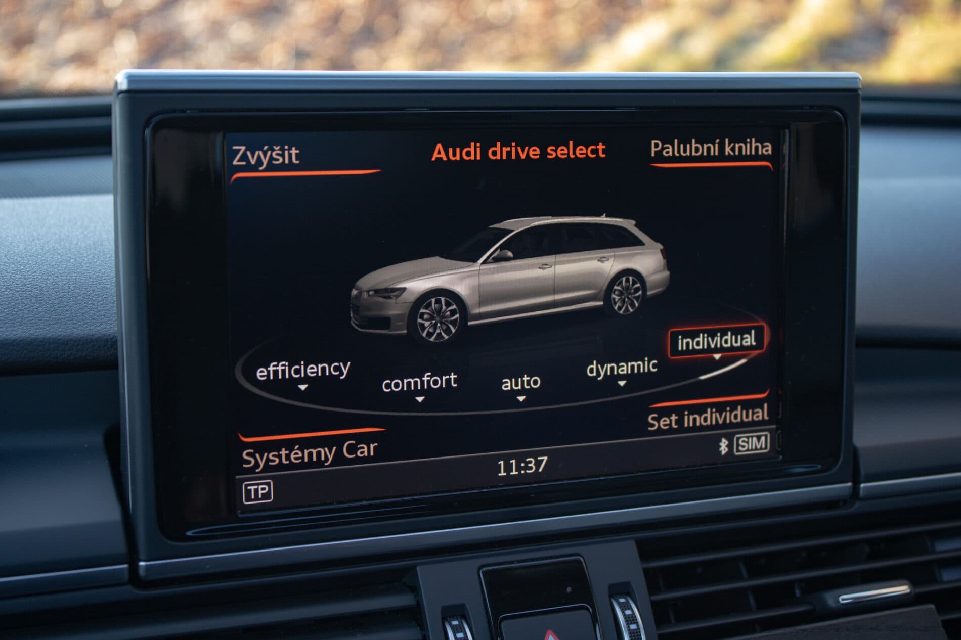 2016 AUDI A6, modrá kombi, 177 013 km