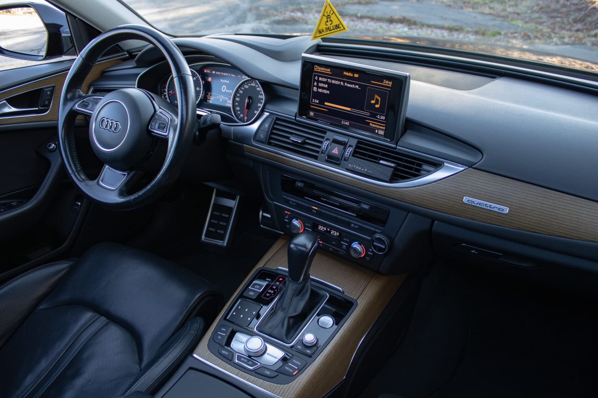 2016 AUDI A6, modrá kombi, 177 013 km