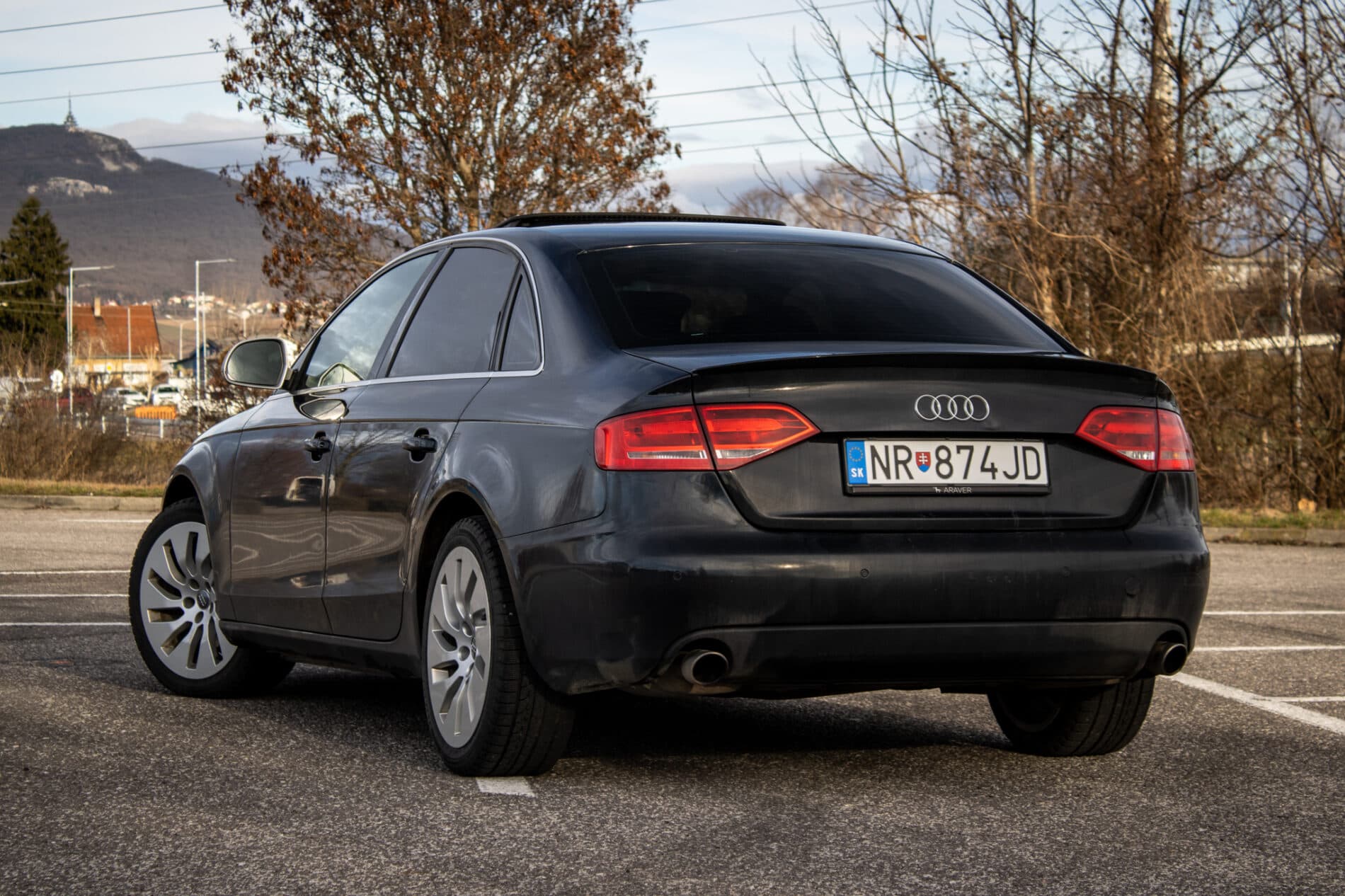 2008 AUDI A4, čierna sedan, 299 650 km