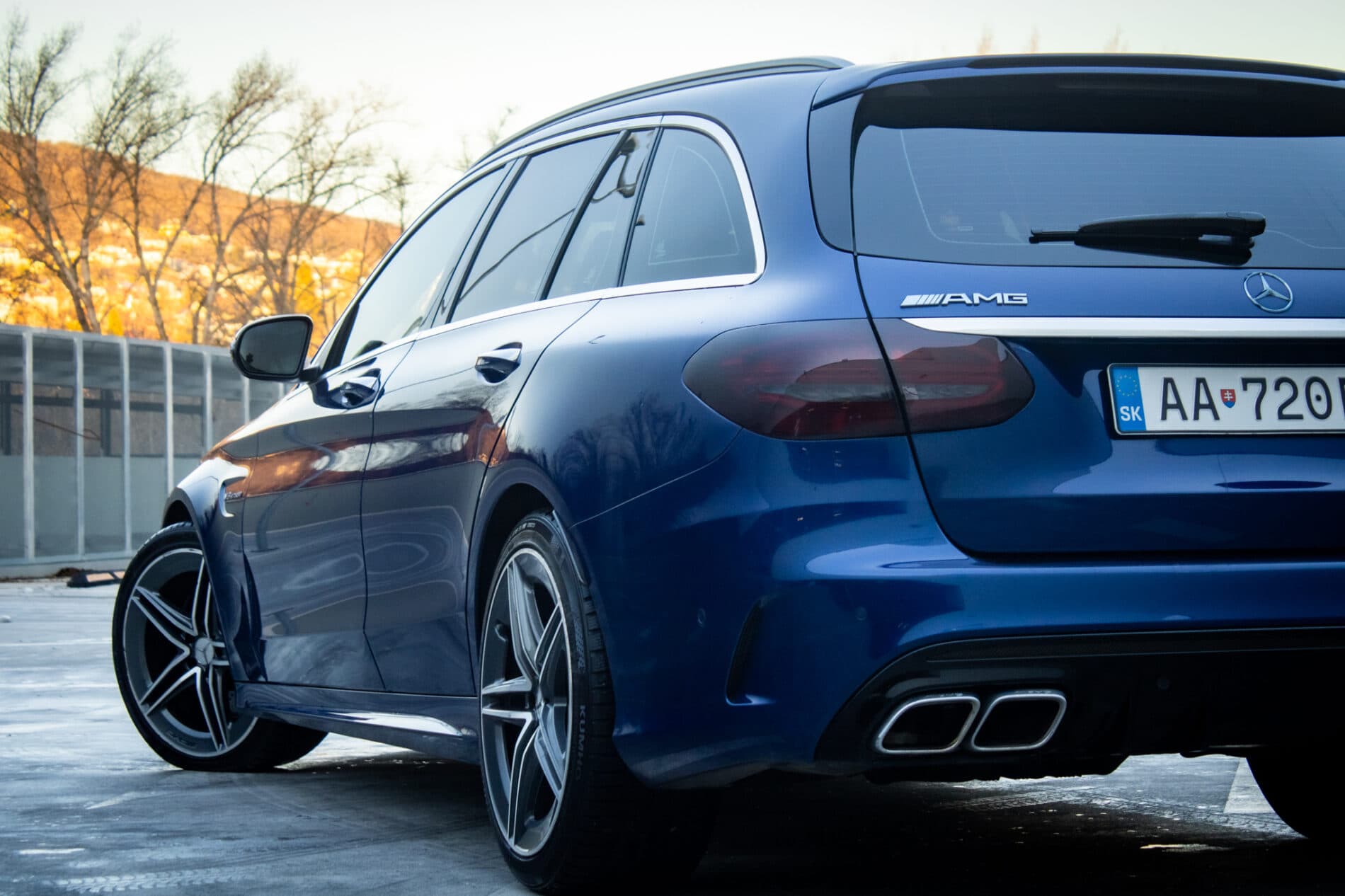 2019 Mercedes-Benz C 63 AMG, modrá kombi, 96 334 km