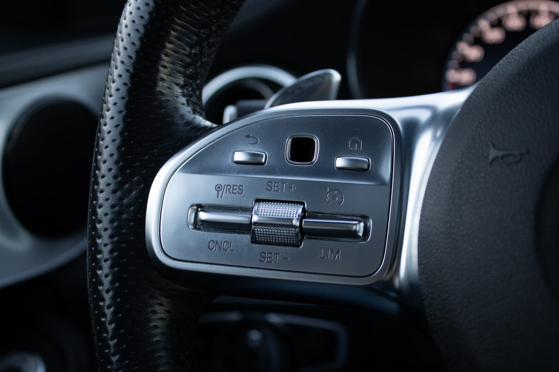 2019 Mercedes-Benz C 63 AMG, modrá kombi, 96 334 km