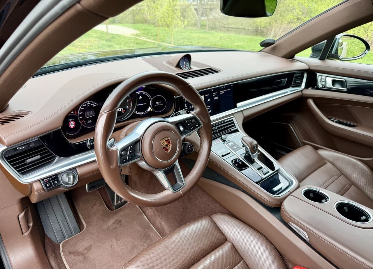 2018 Porsche Panamera 4S Sport Turismo, čierna kombi, 106 000 km