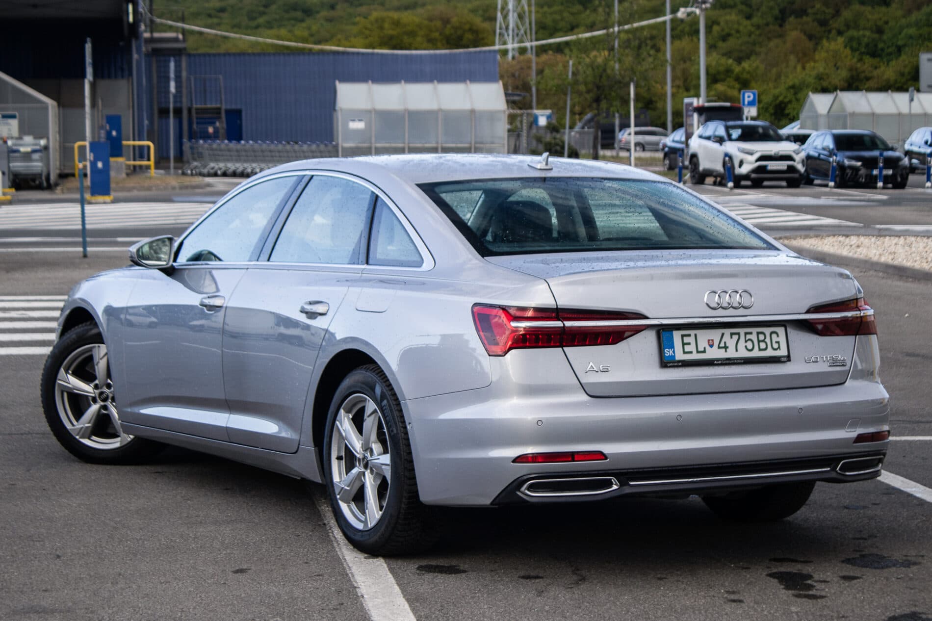 2023 AUDI A6, sivá sedan, 49 750 km