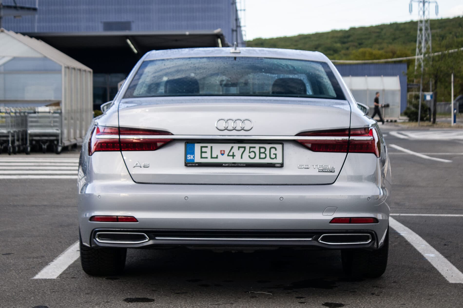 2023 AUDI A6, sivá sedan, 49 750 km