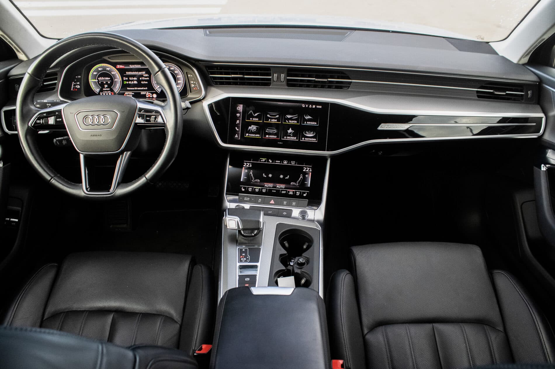 2023 AUDI A6, sivá sedan, 49 750 km