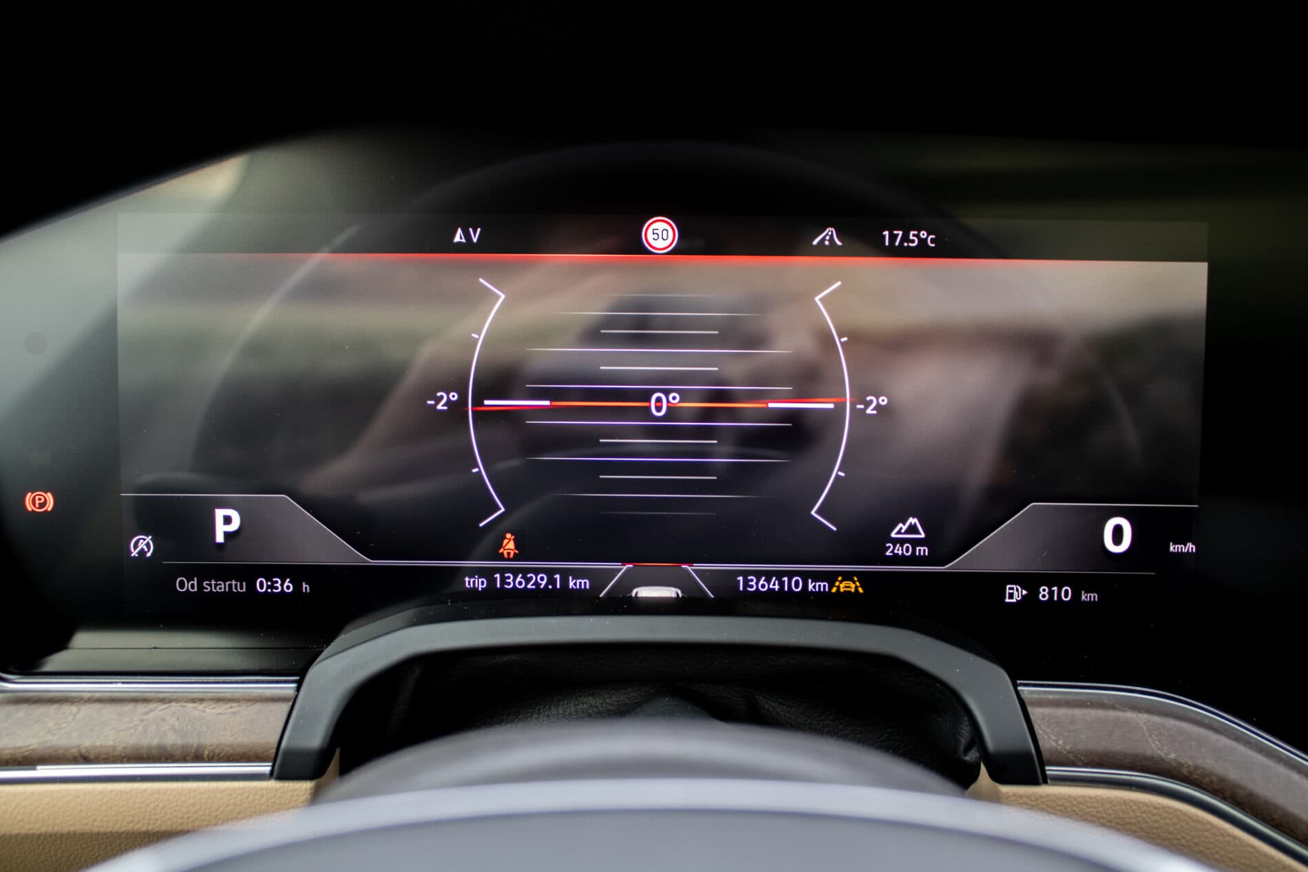 2019 Volkswagen Touareg, biela suv, 136 410 km
