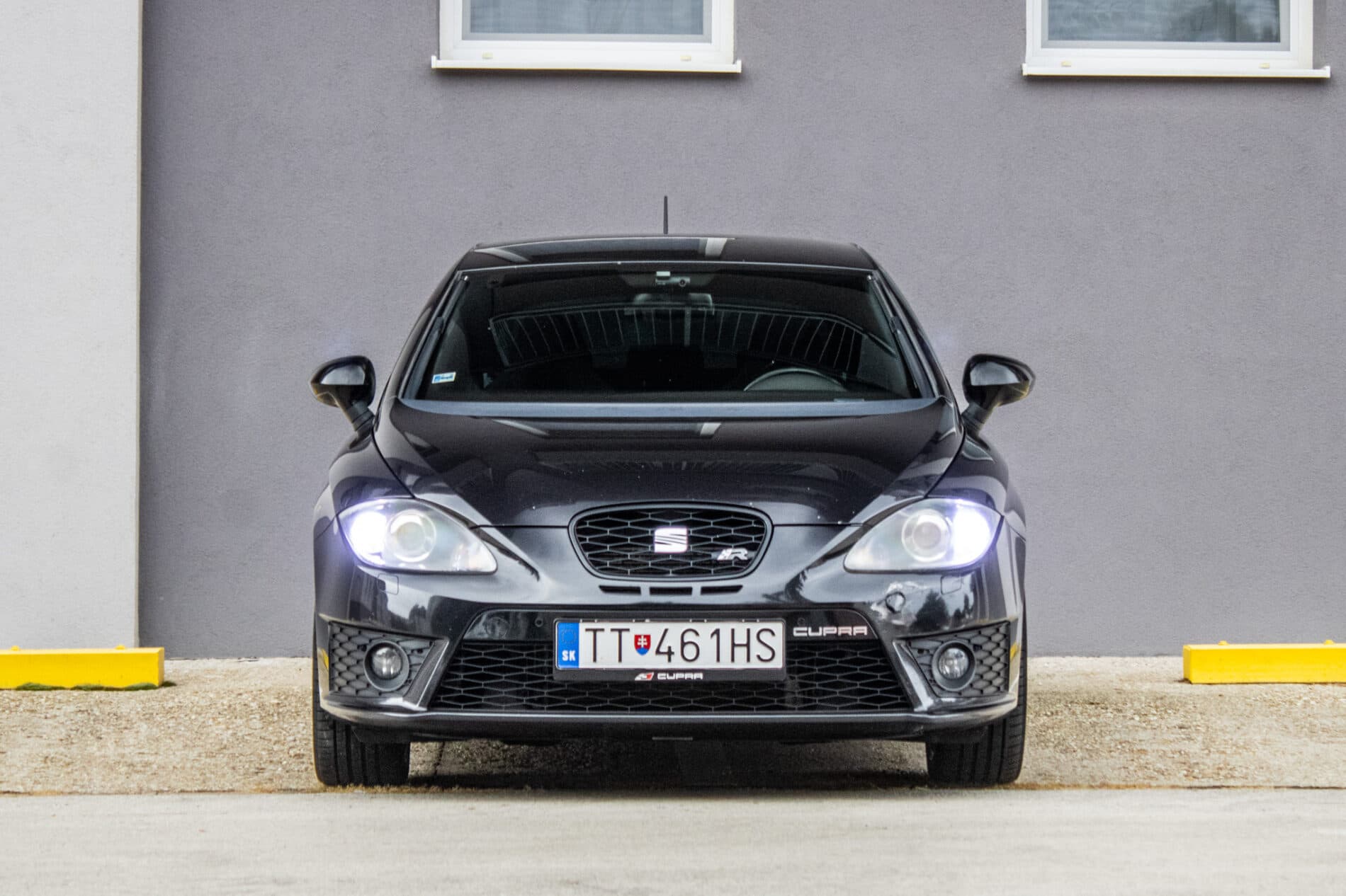 2009 Seat Leon Cupra R, čierna hatchback, 319 291 km