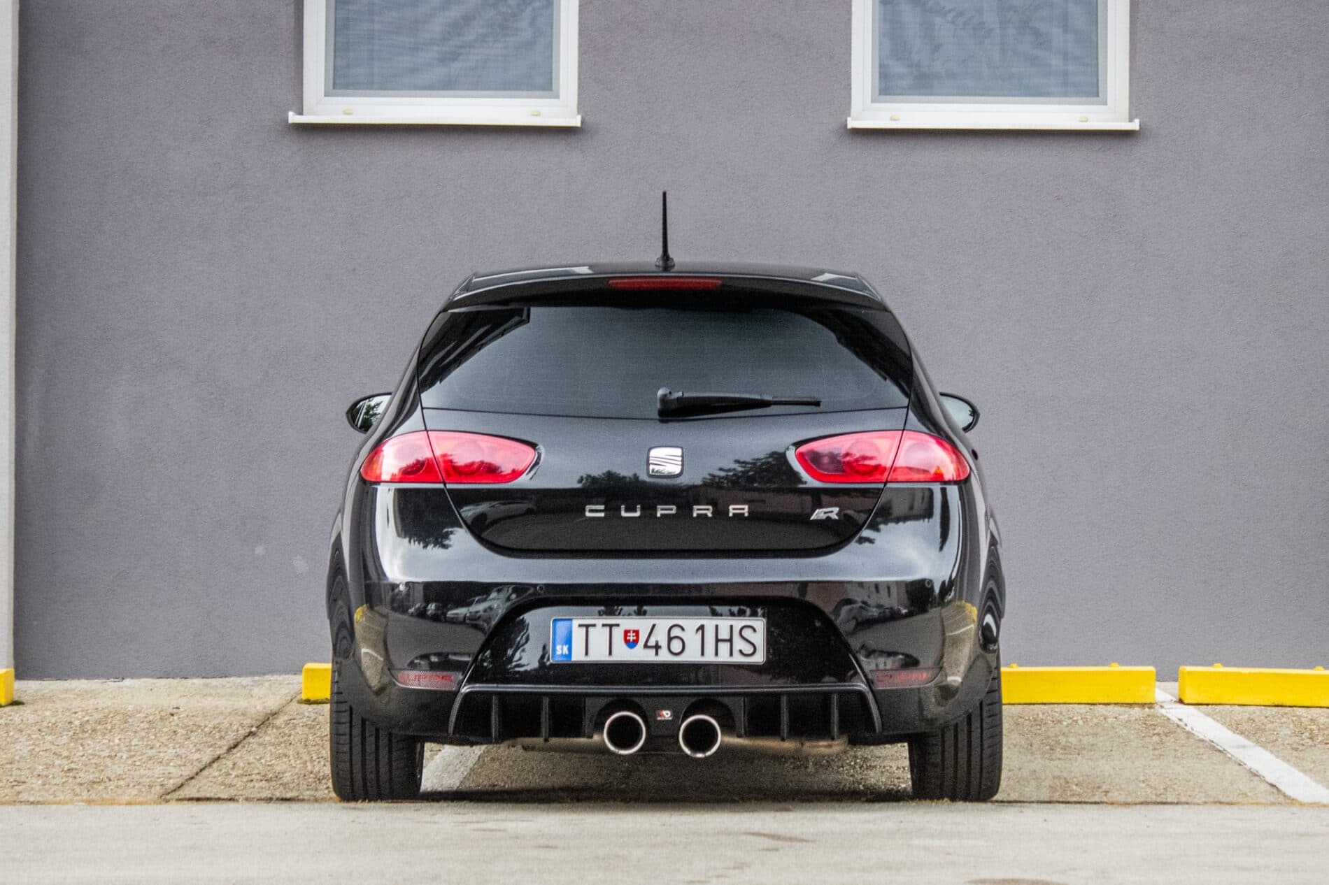 2009 Seat Leon Cupra R, čierna hatchback, 319 291 km