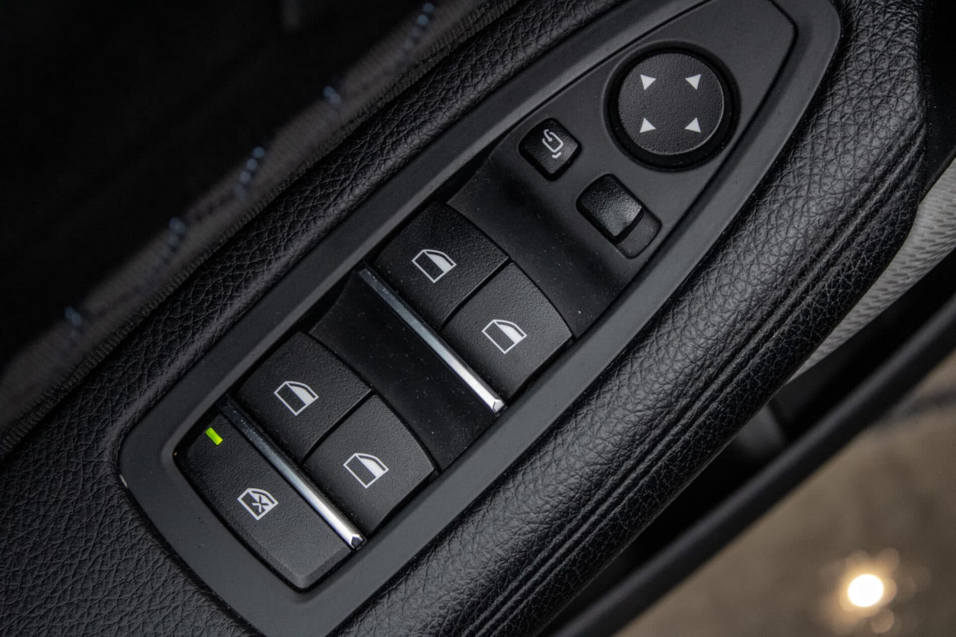 2018 BMW M140i, sivá hatchback, 144 720 km