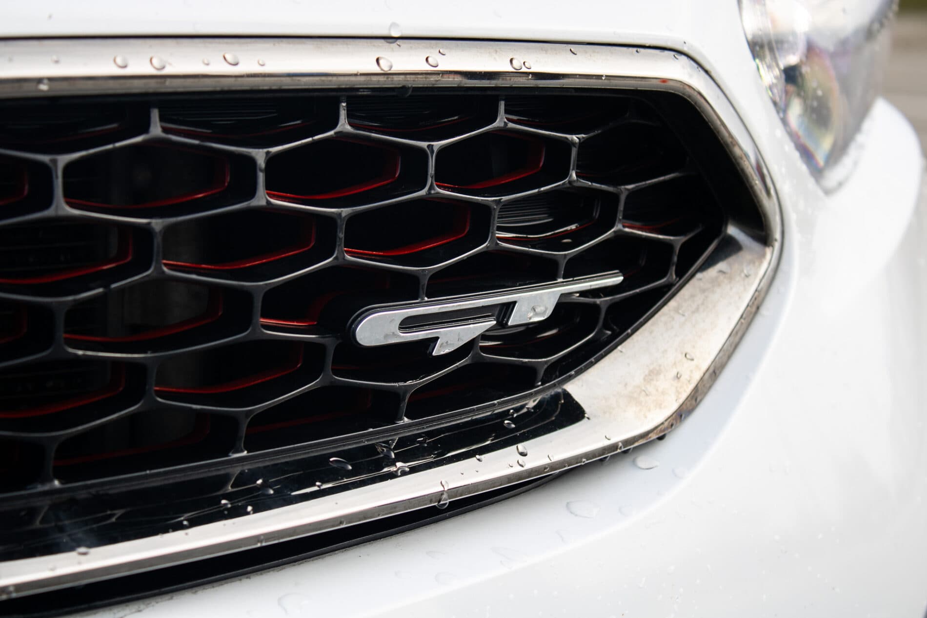 2019 Kia ProCeed GT, biela hatchback, 115 981 km