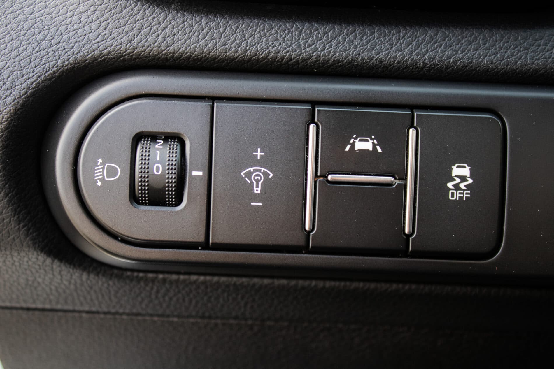 2019 Kia ProCeed GT, biela hatchback, 115 981 km