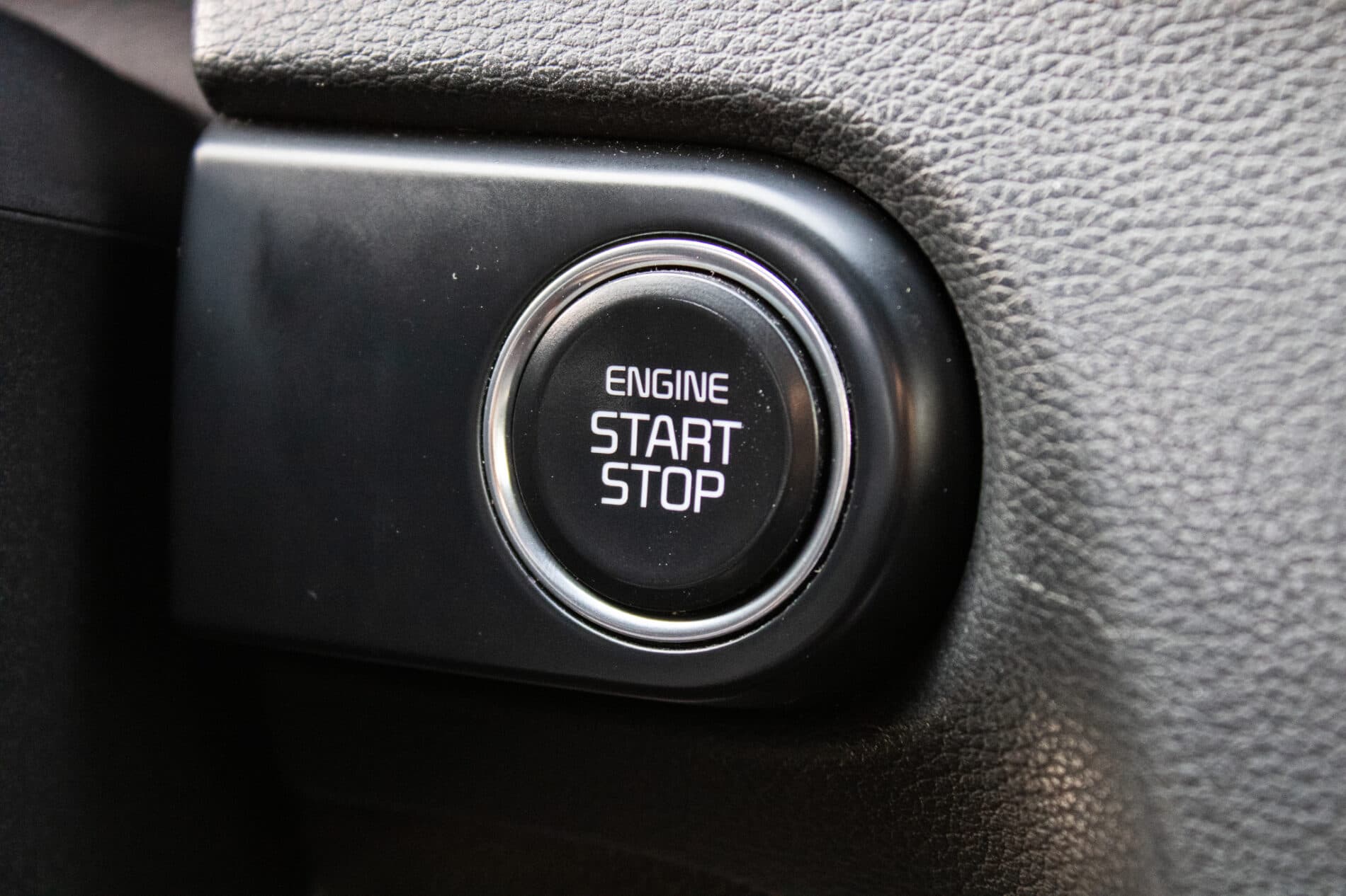 2019 Kia ProCeed GT, biela hatchback, 115 981 km