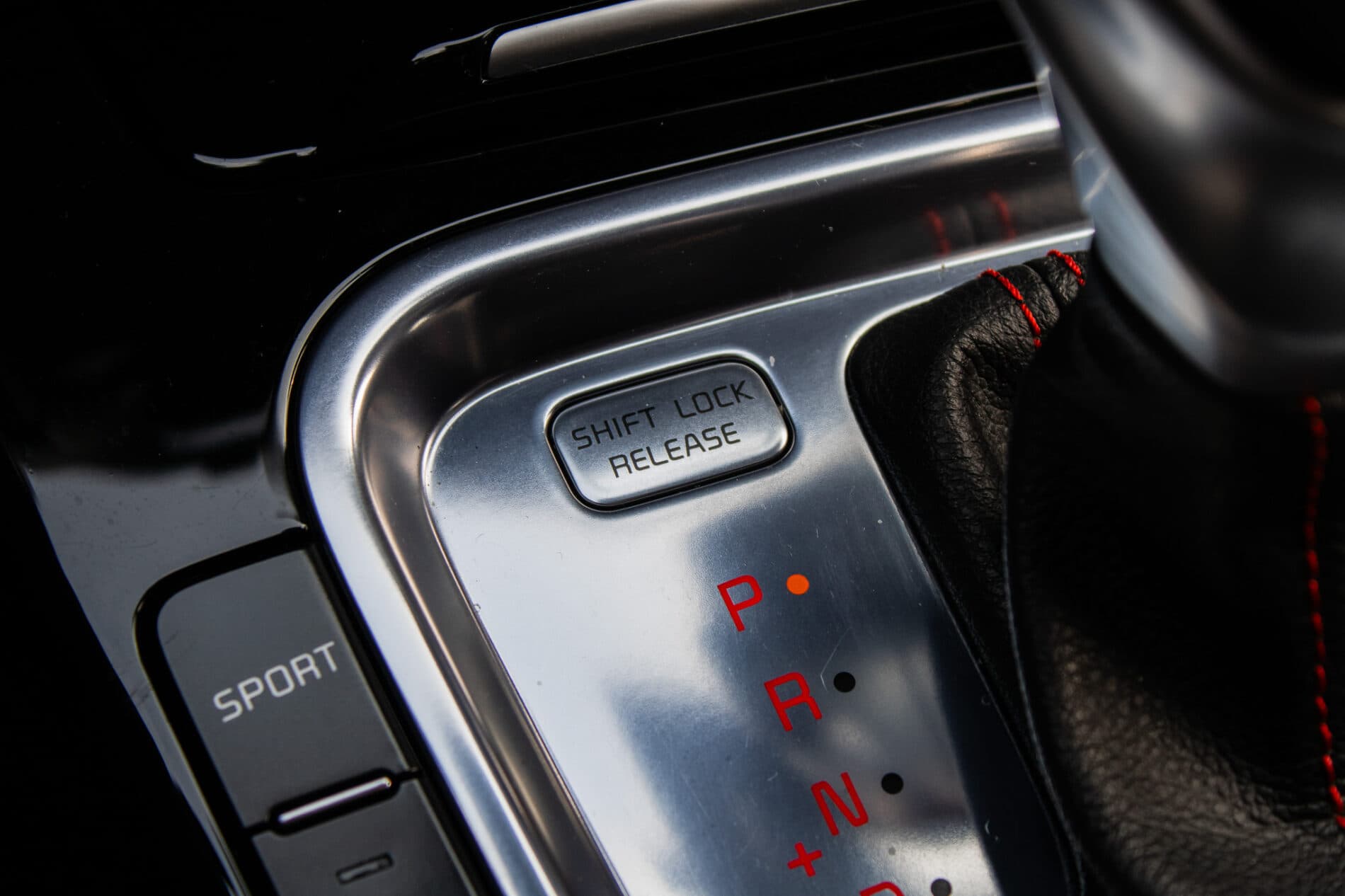 2019 Kia ProCeed GT, biela hatchback, 115 981 km