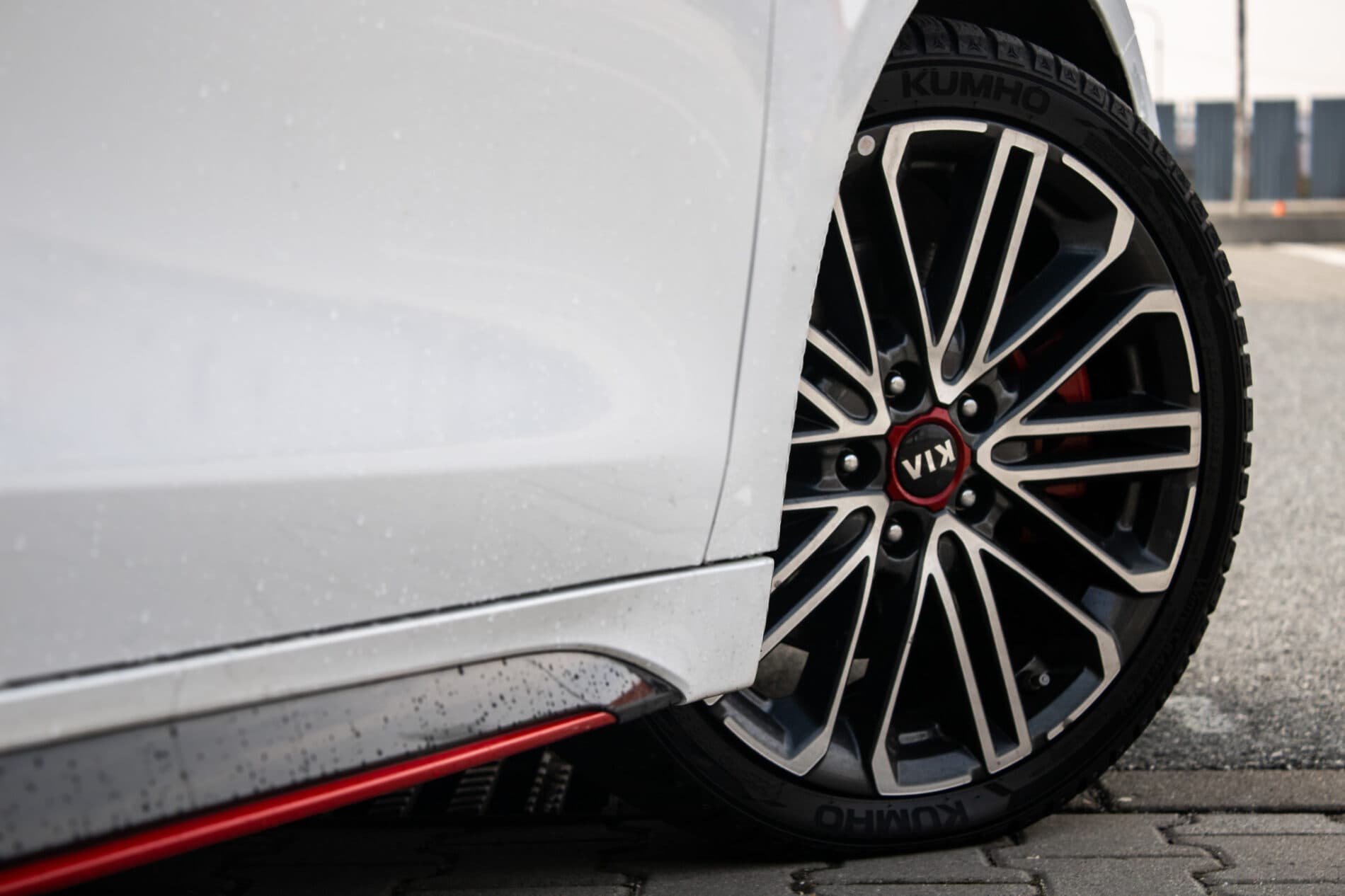 2019 Kia ProCeed GT, biela hatchback, 115 981 km
