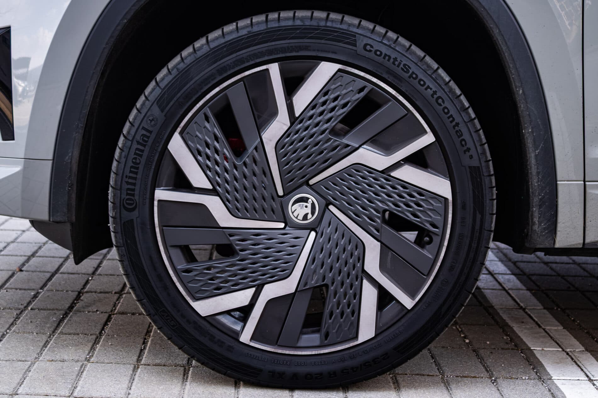 2023 Skoda Kodiaq RS, sivá suv, 35 947 km