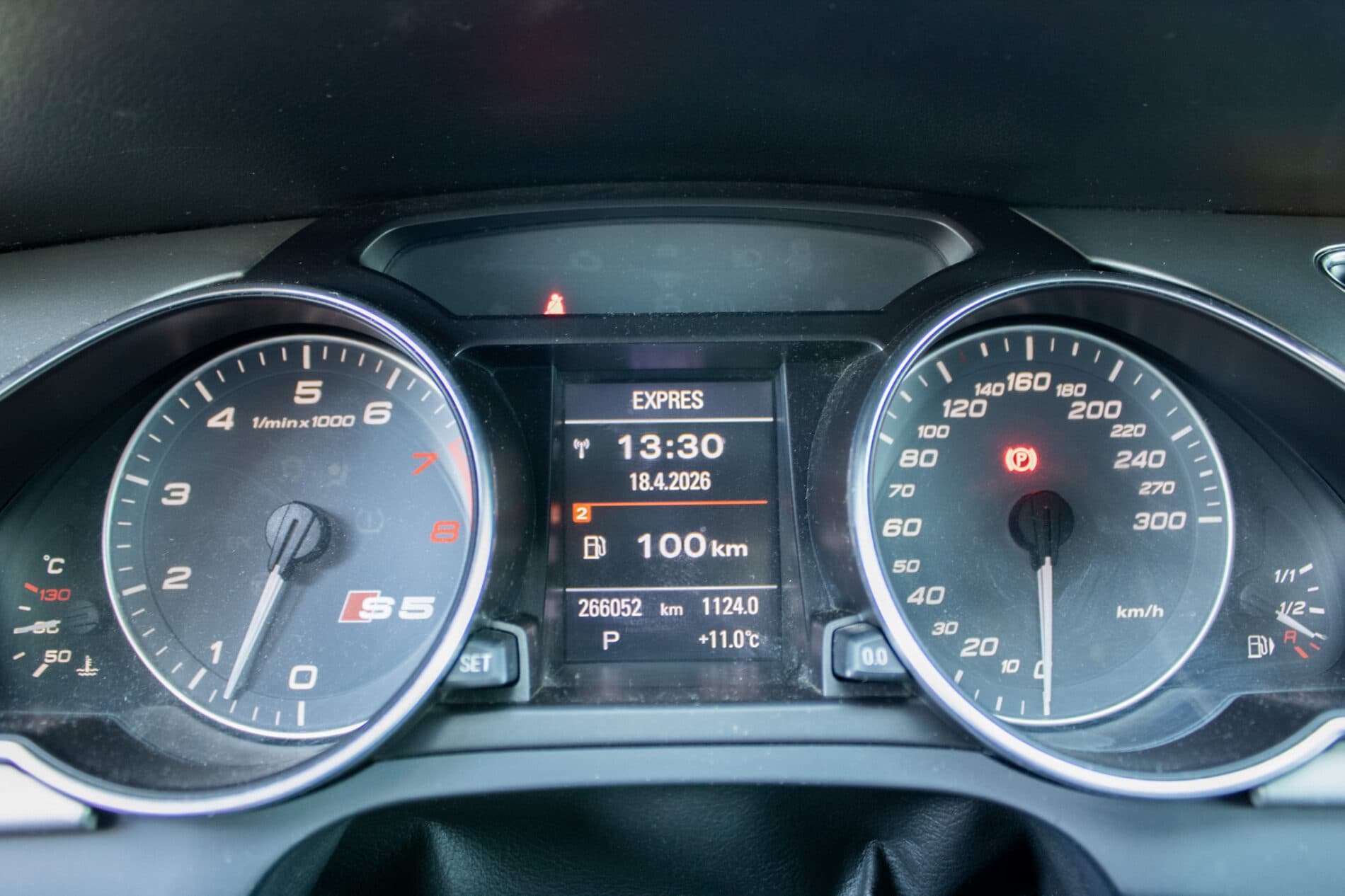 2010 AUDI S5, biela kupé, 266 052 km