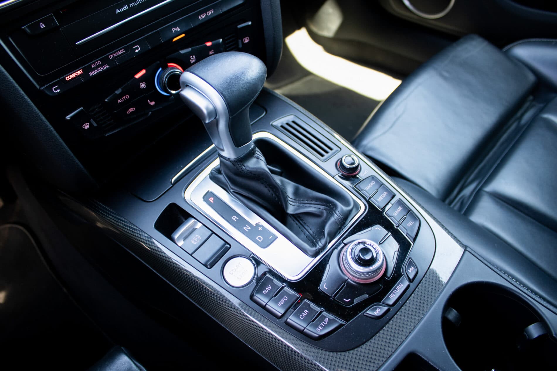 2010 AUDI S5, biela kupé, 266 052 km