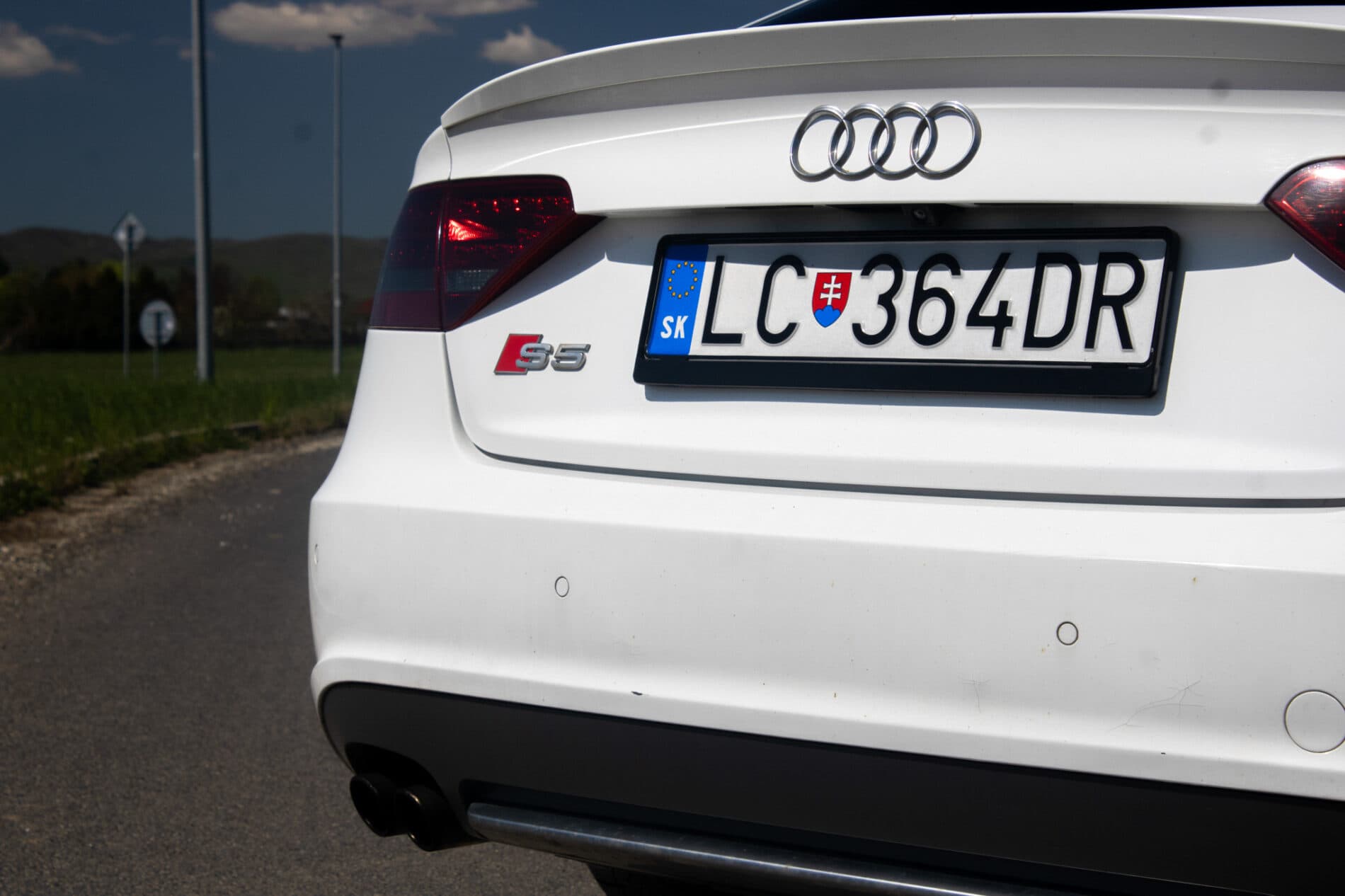 2010 AUDI S5, biela kupé, 266 052 km