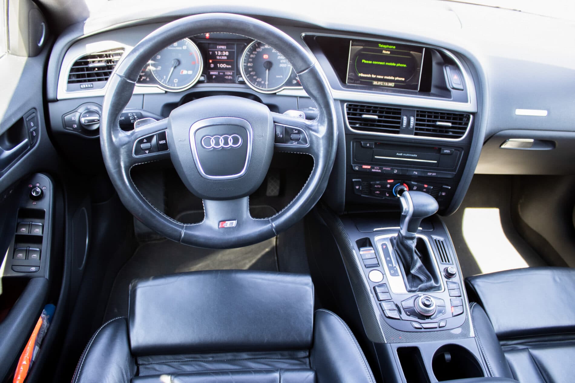 2010 AUDI S5, biela kupé, 266 052 km