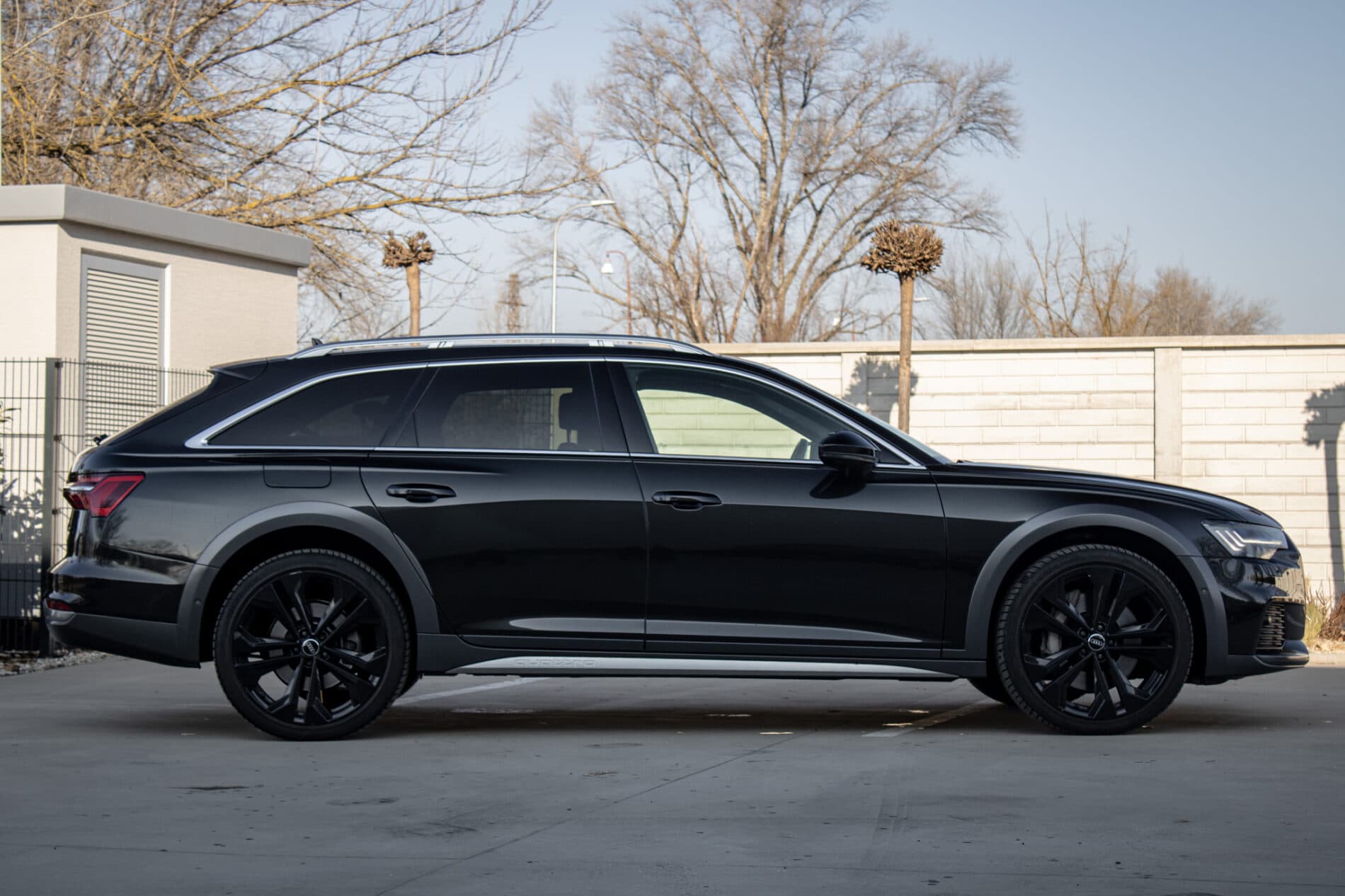 2020 AUDI A6, čierna kombi, 135 286 km