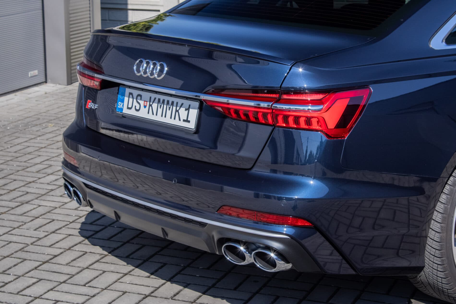 2021 AUDI S6, modrá sedan, 101 997 km