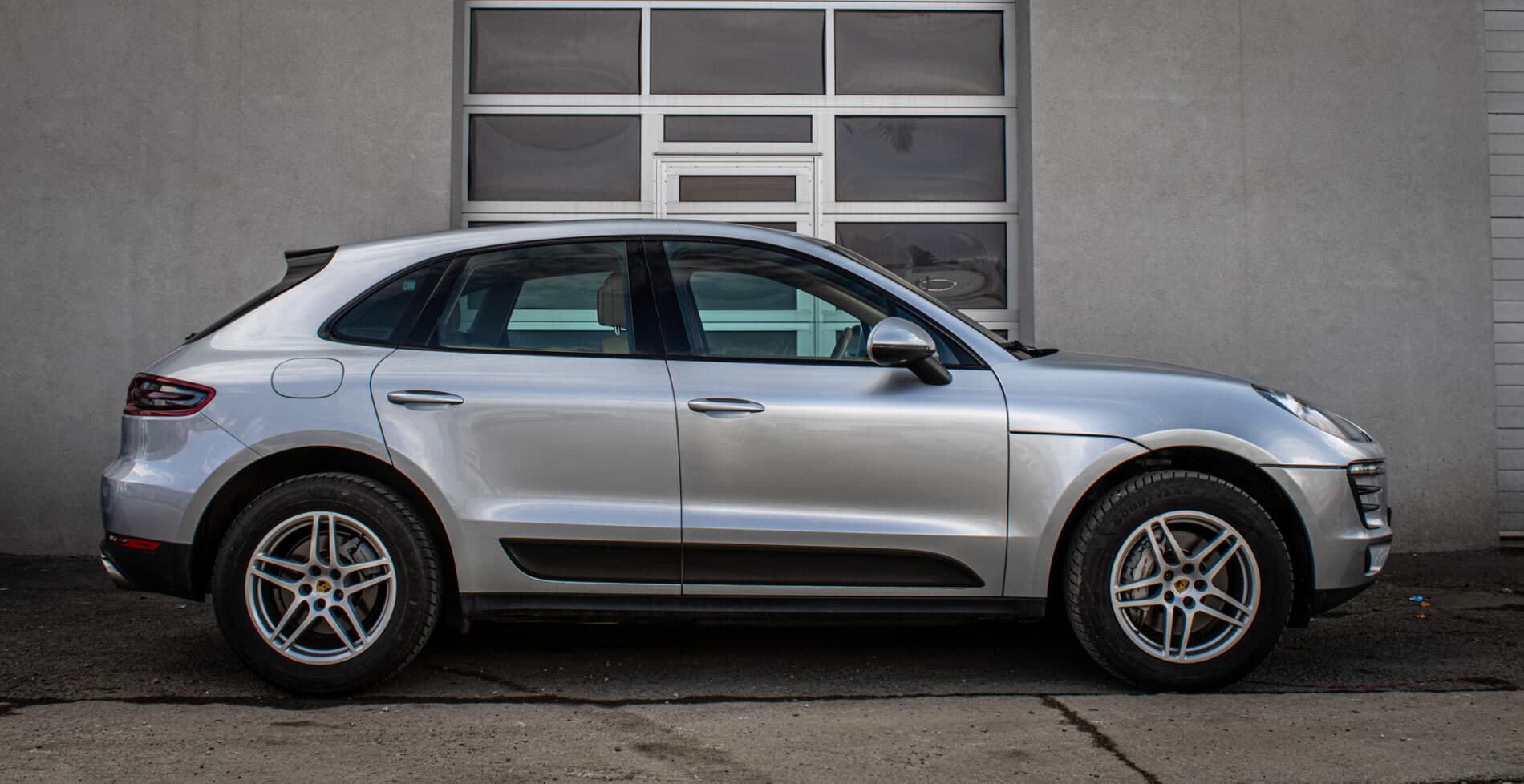 2014 Porsche Macan S, strieborná suv, 125 433 km