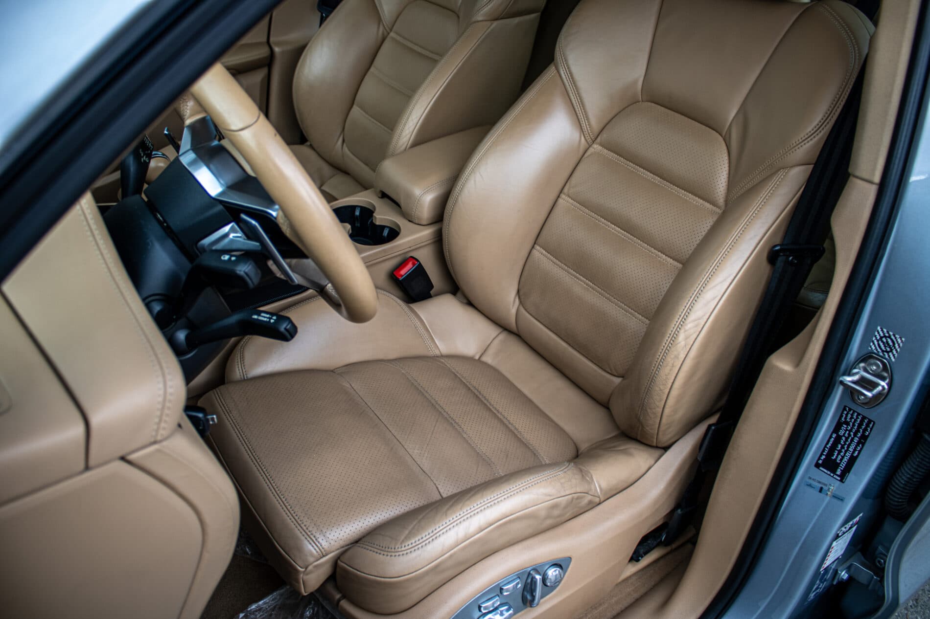2014 Porsche Macan S, strieborná suv, 125 433 km