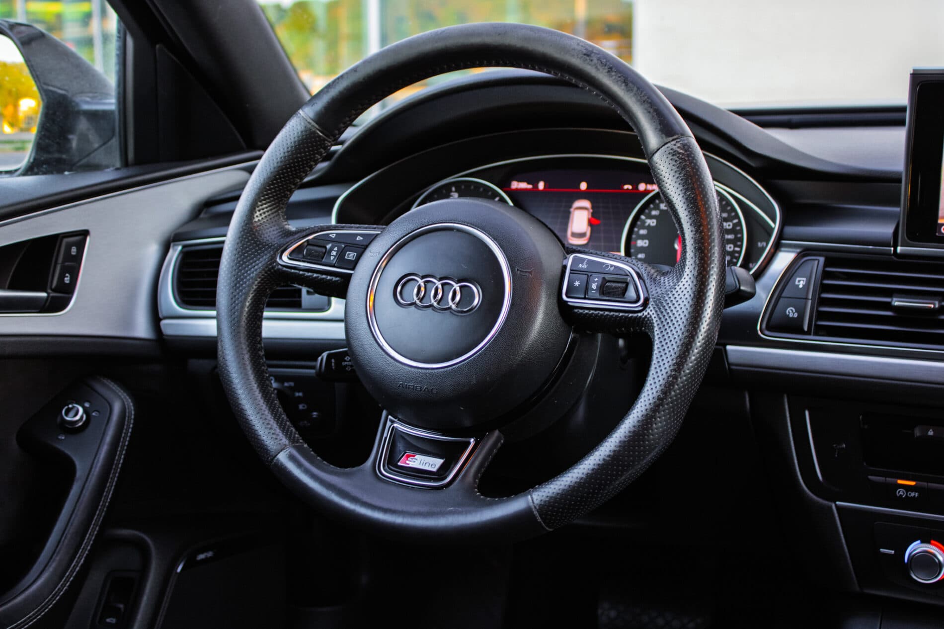 2013 AUDI A6, sivá kombi, 292 886 km