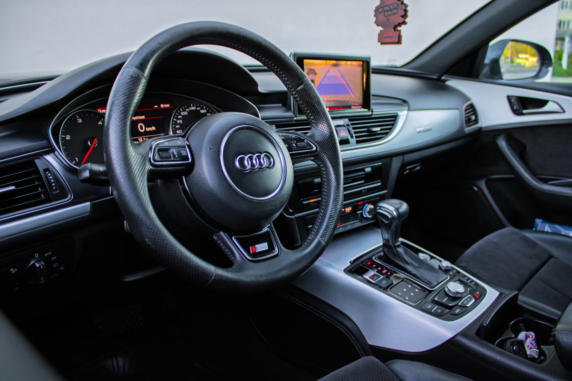 2013 AUDI A6, sivá kombi, 292 886 km