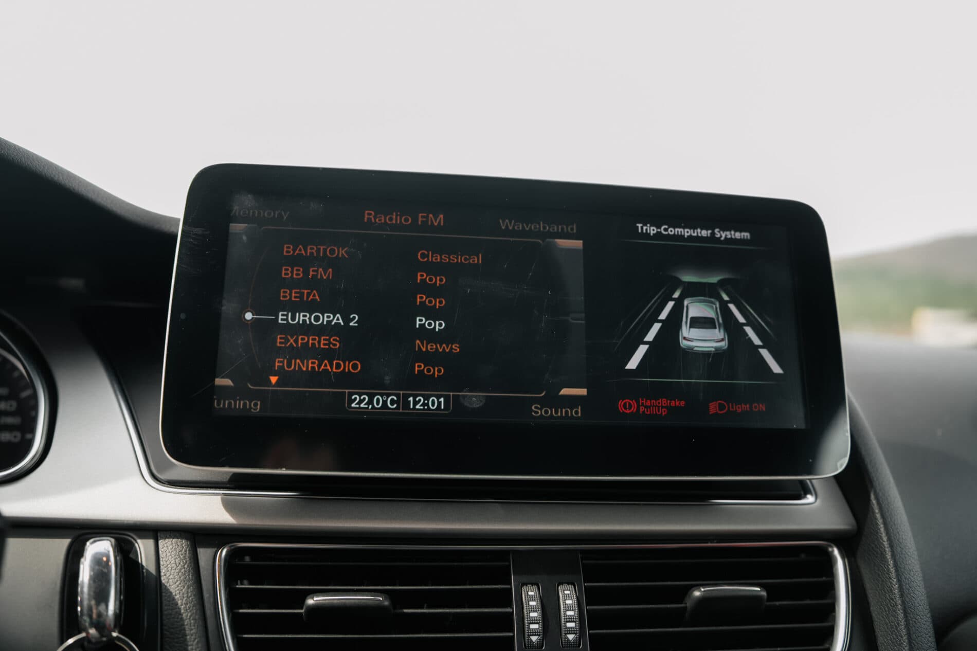 2010 AUDI A5, biela kabriolet, 357 143 km