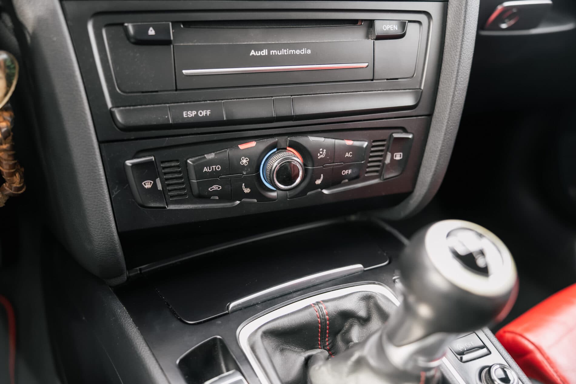 2010 AUDI A5, biela kabriolet, 357 143 km