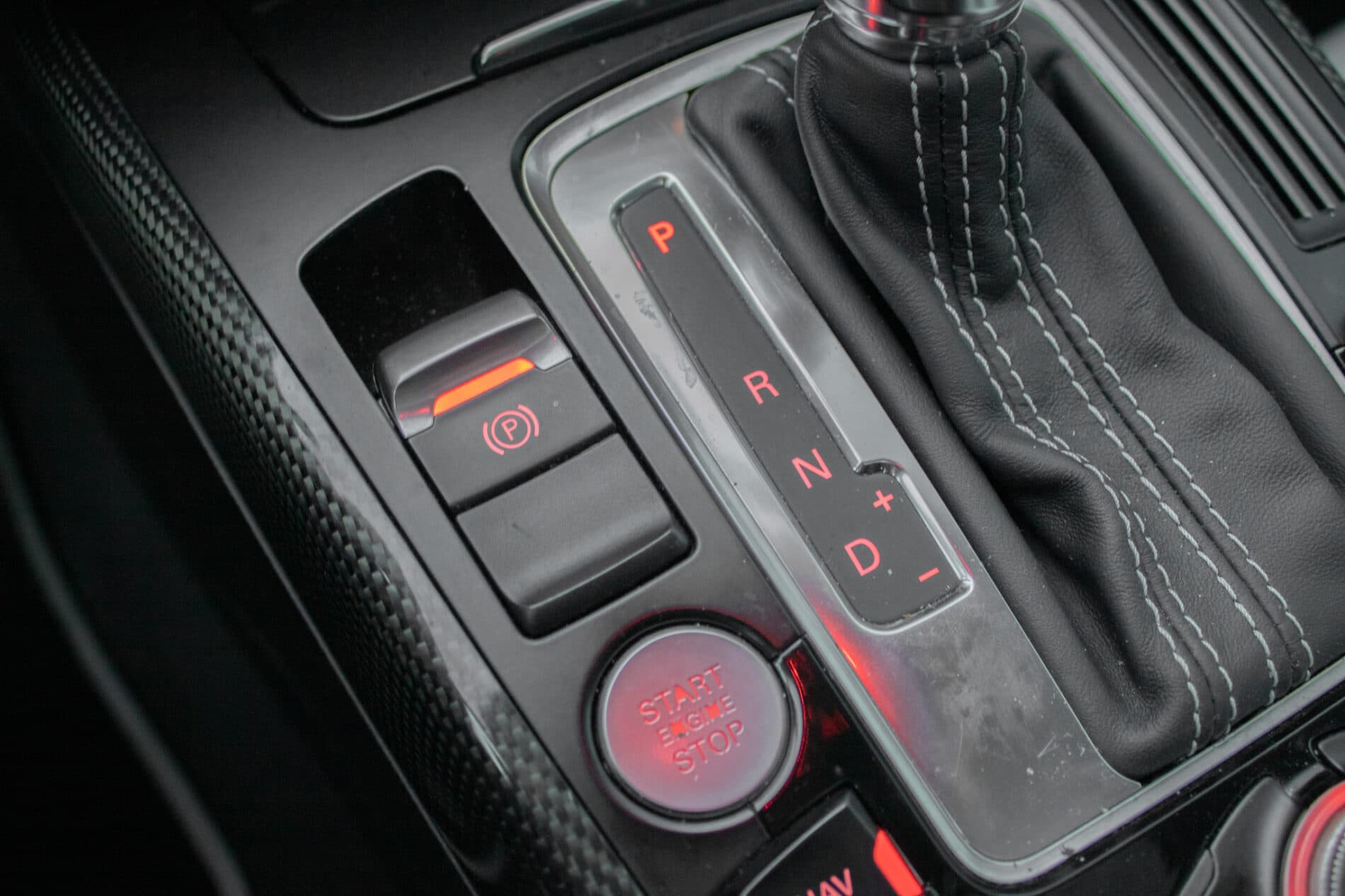 2011 AUDI S5, biela sedan, 193 834 km