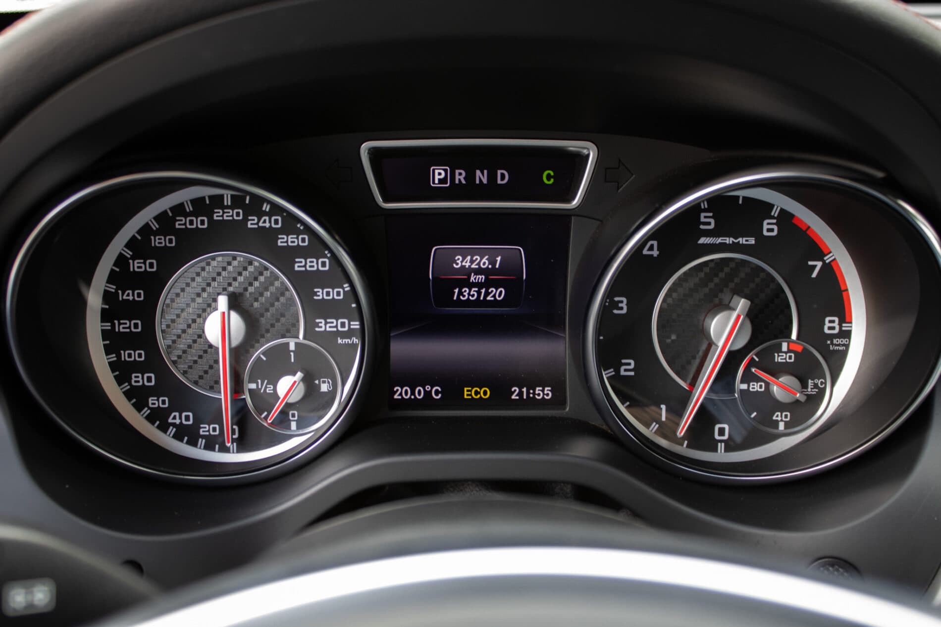 2014 Mercedes-Benz CLA 45 AMG, čierna kupé, 135 120 km