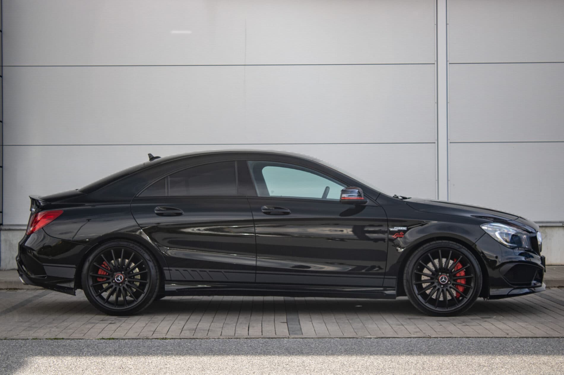 2014 Mercedes-Benz CLA 45 AMG, čierna kupé, 135 120 km