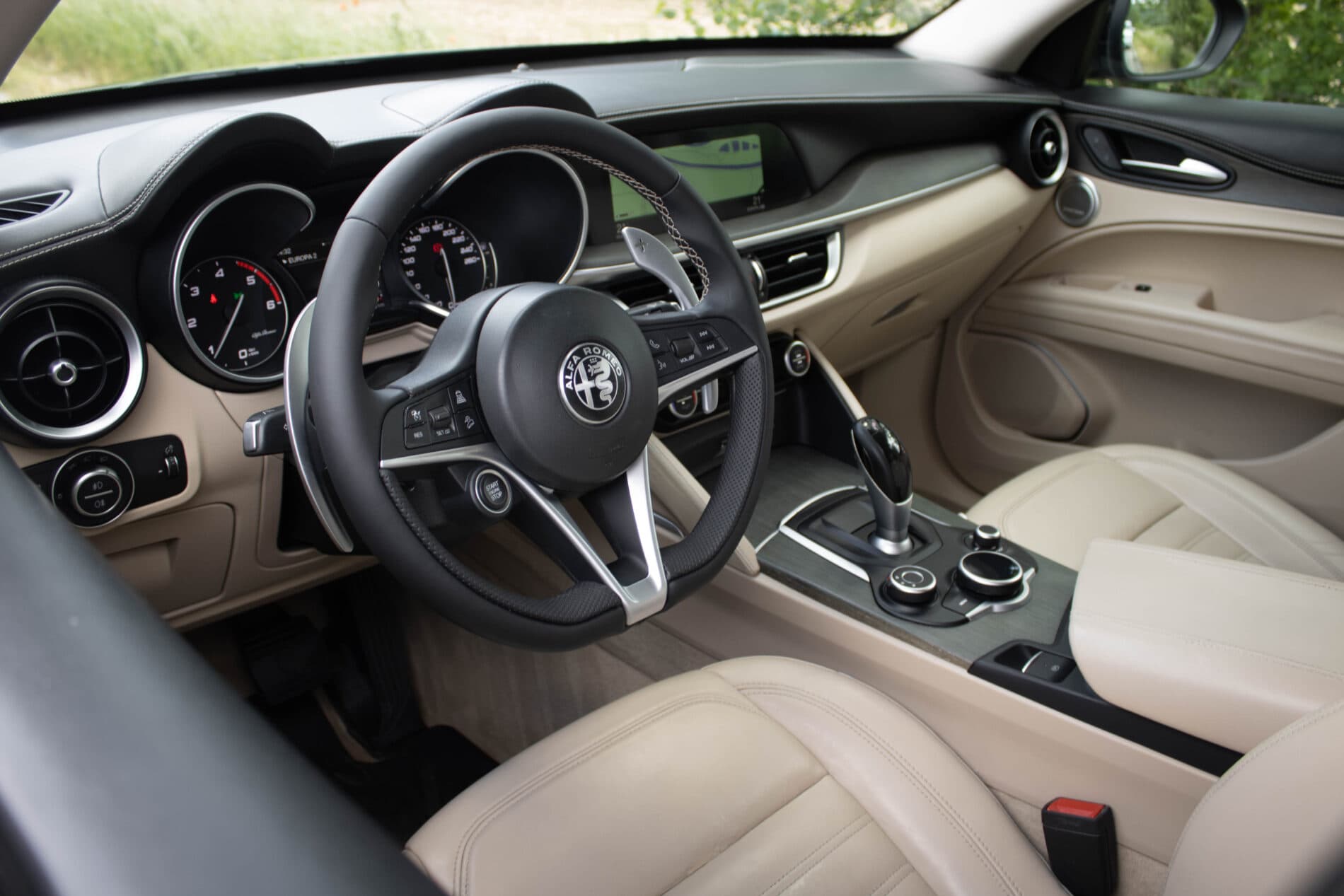2018 Alfa Romeo Stelvio, čierna suv, 239 300 km