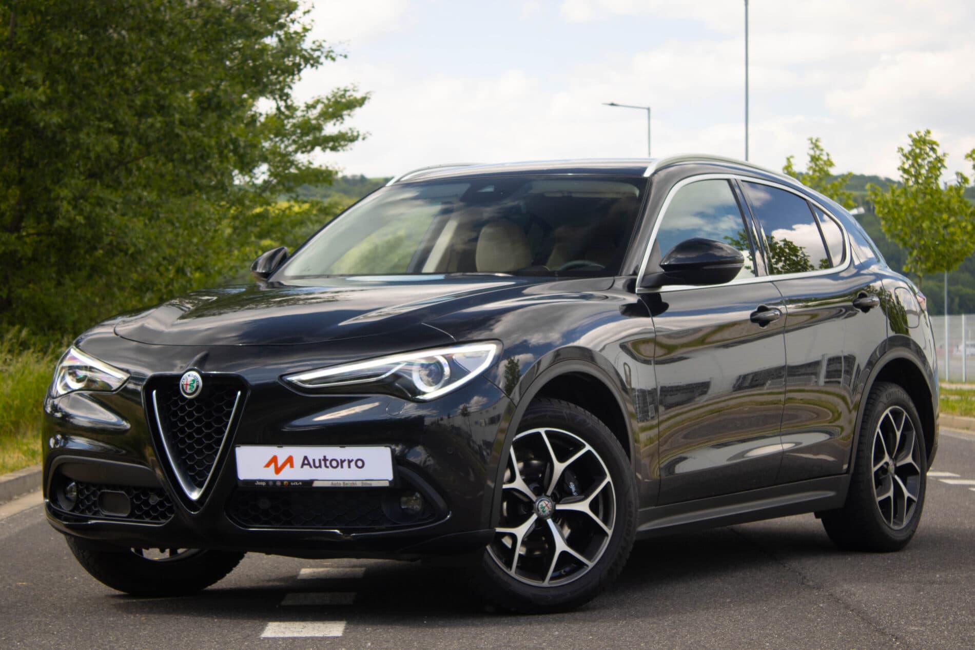 2018 Alfa Romeo Stelvio, čierna suv, 239 300 km