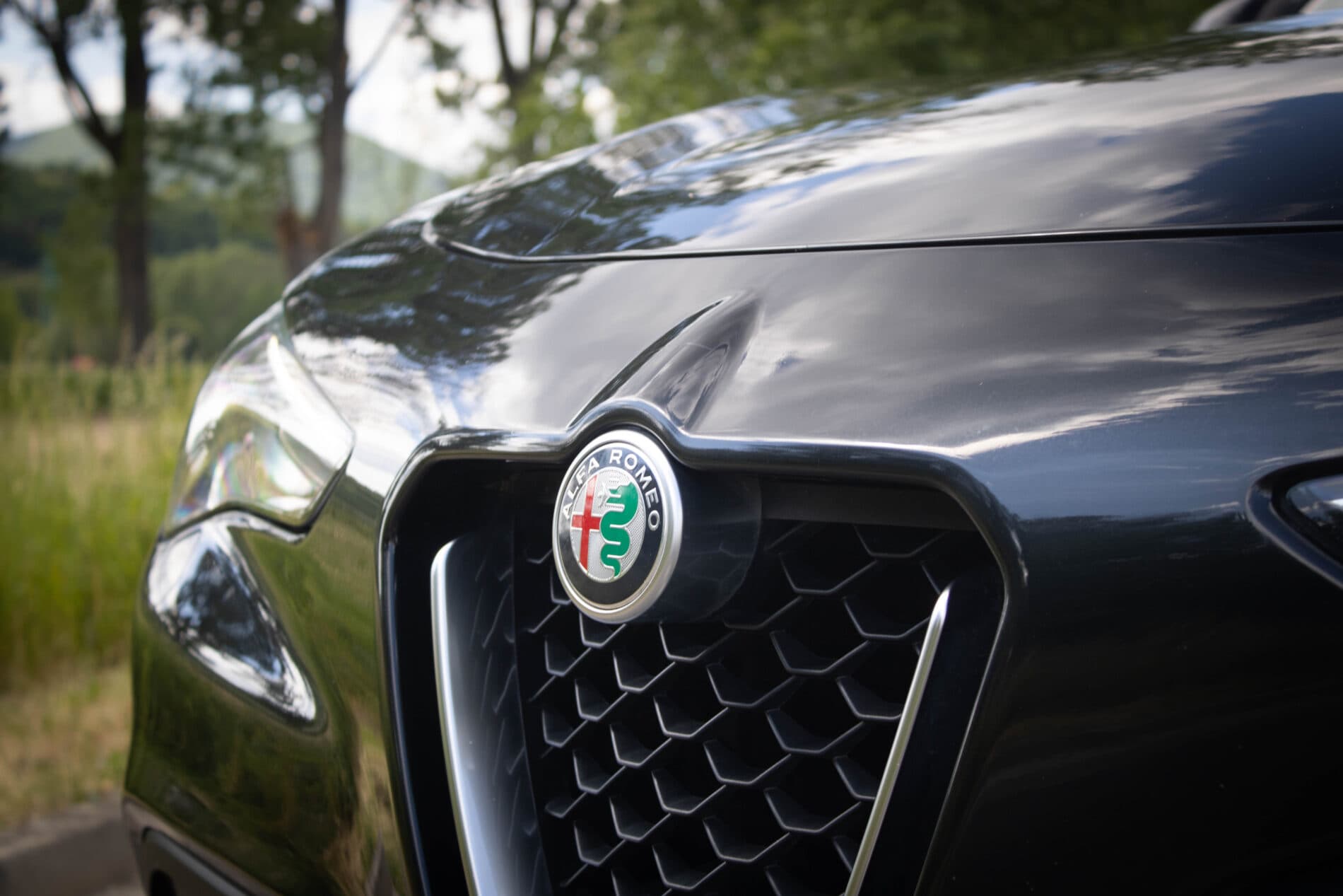 2018 Alfa Romeo Stelvio, čierna suv, 239 300 km
