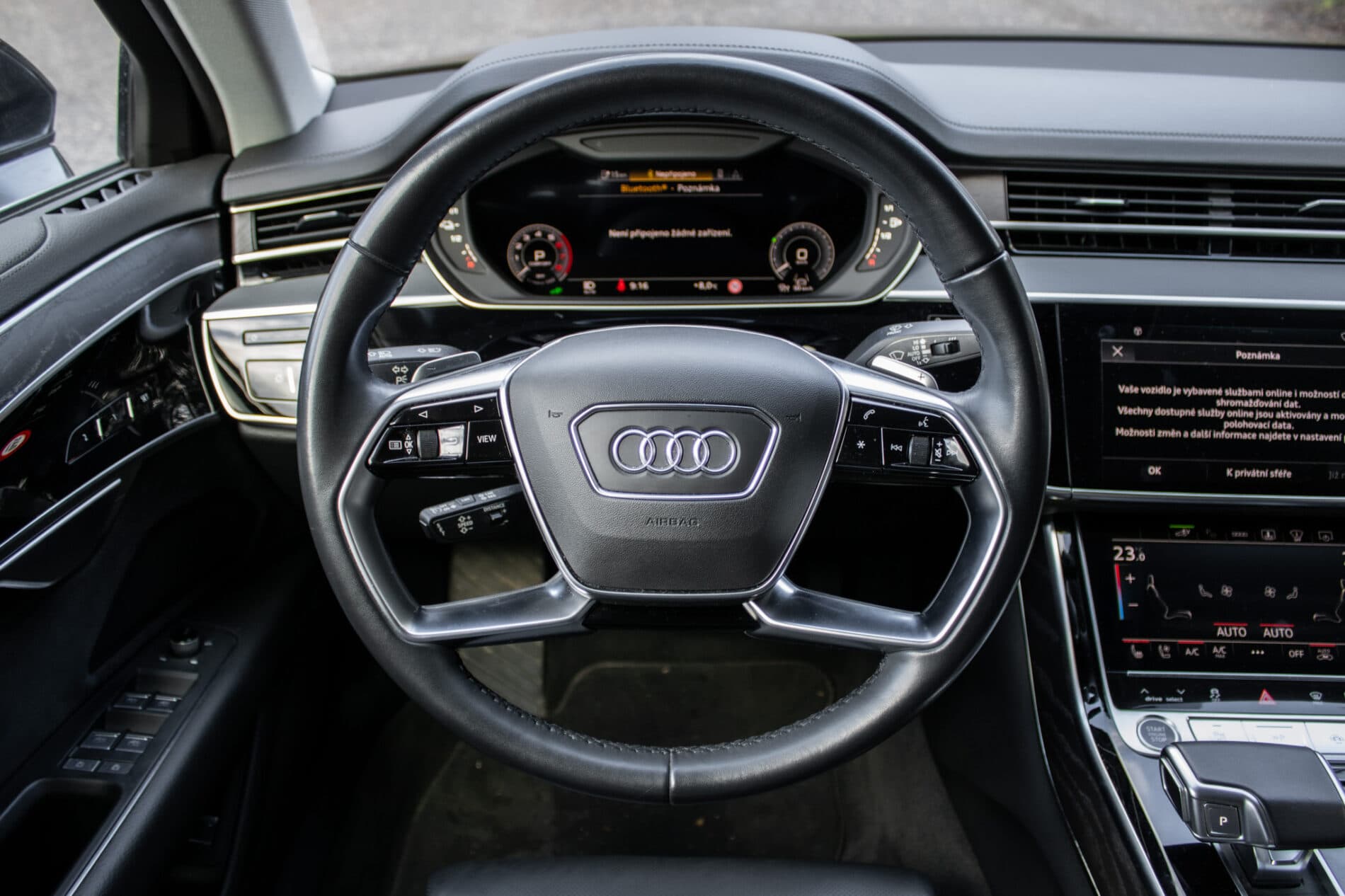 2023 AUDI A8, čierna sedan, 45 533 km