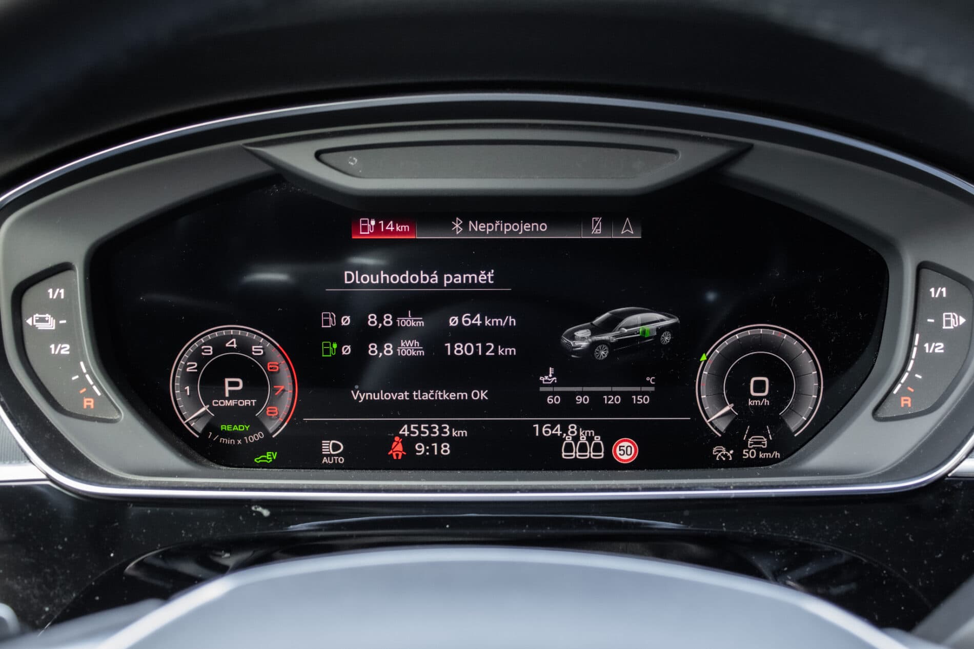 2023 AUDI A8, čierna sedan, 45 533 km