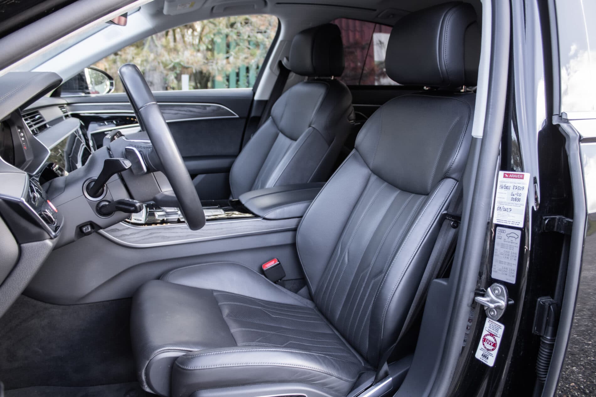 2023 AUDI A8, čierna sedan, 45 533 km