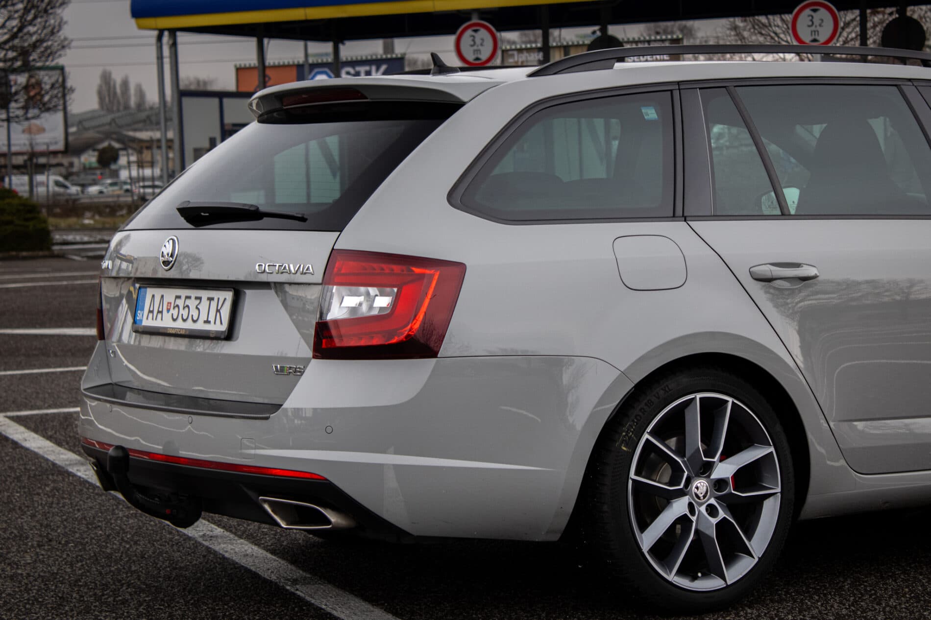 2019 Skoda Octavia RS, sivá kombi, 193 427 km
