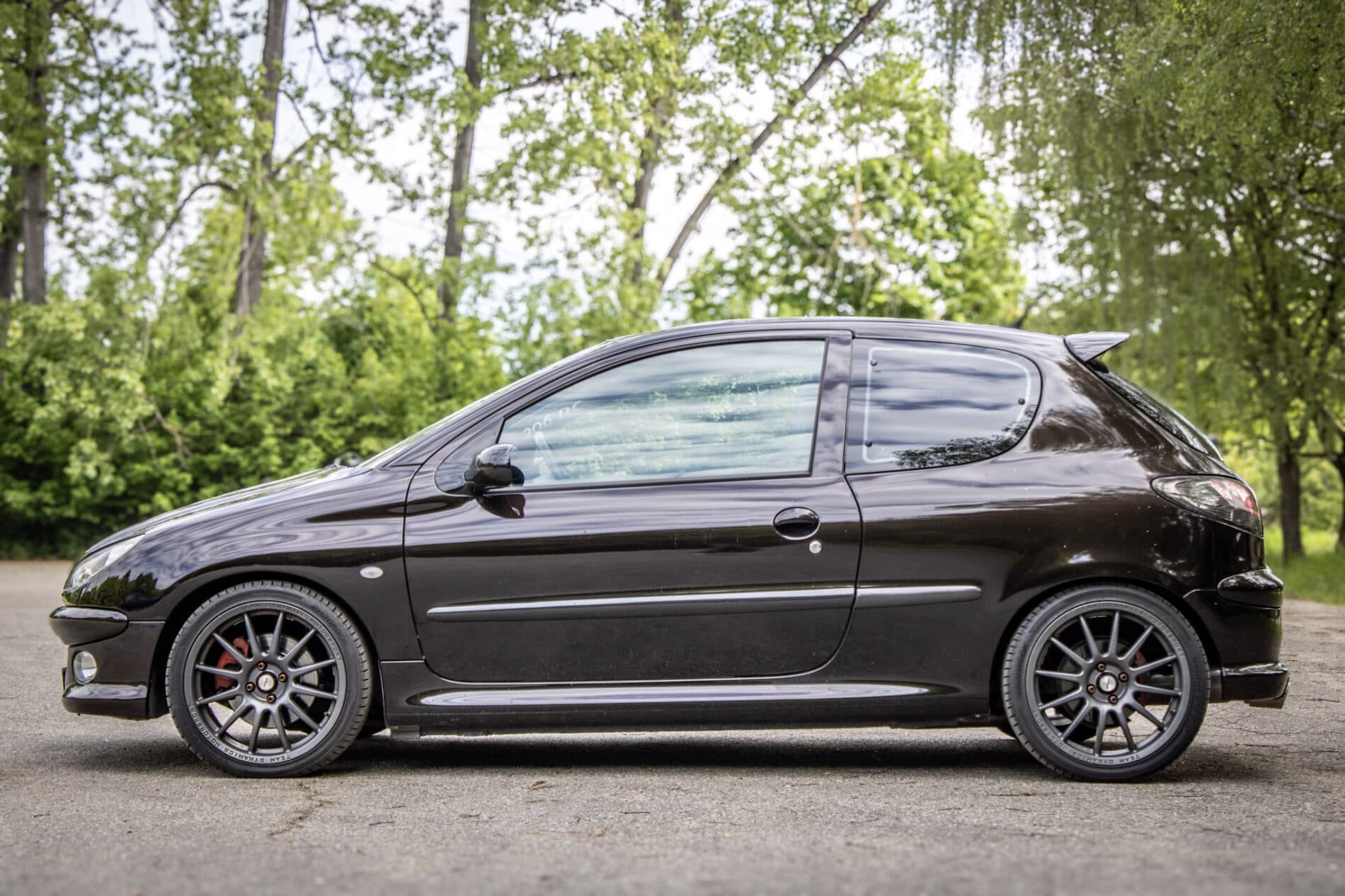 2003 Peugeot 206 RC, čierna hatchback, 58 219 km