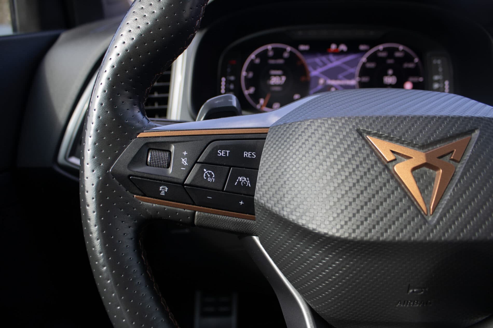 2020 Cupra Ateca VZ, sivá kombi, 146 833 km