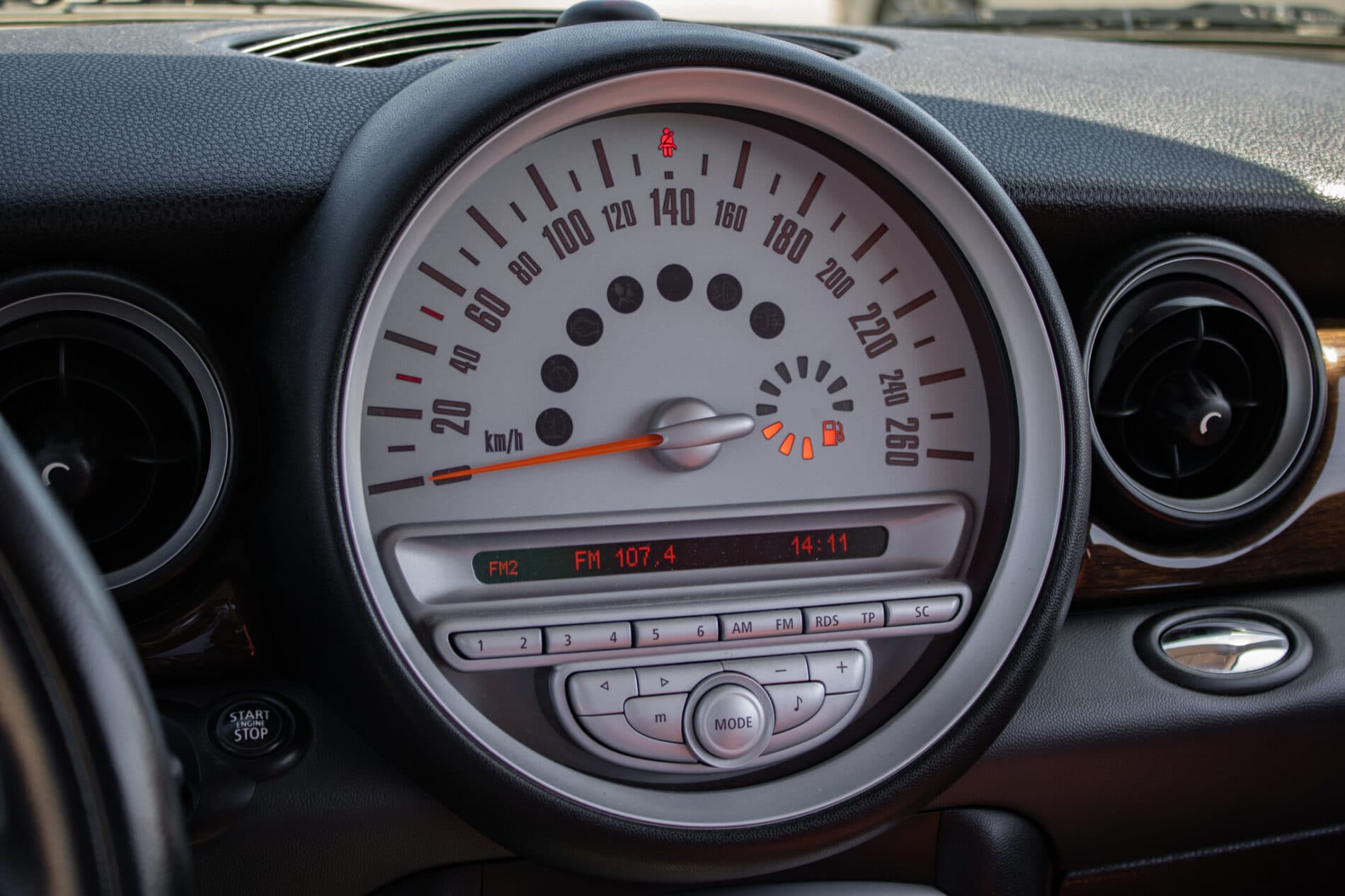 2009 MINI Cooper S, biela hatchback, 158 491 km