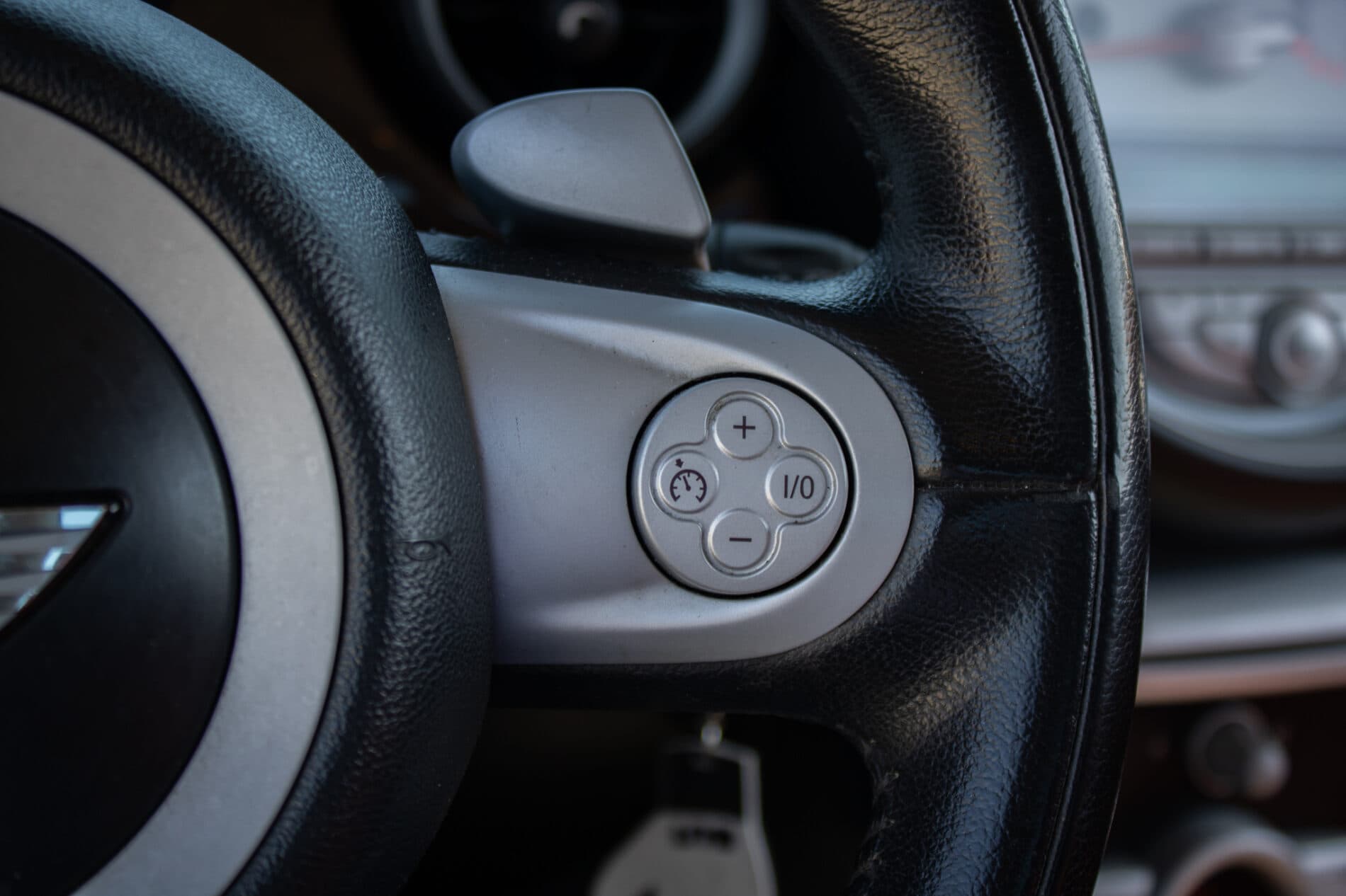2009 MINI Cooper S, biela hatchback, 158 491 km